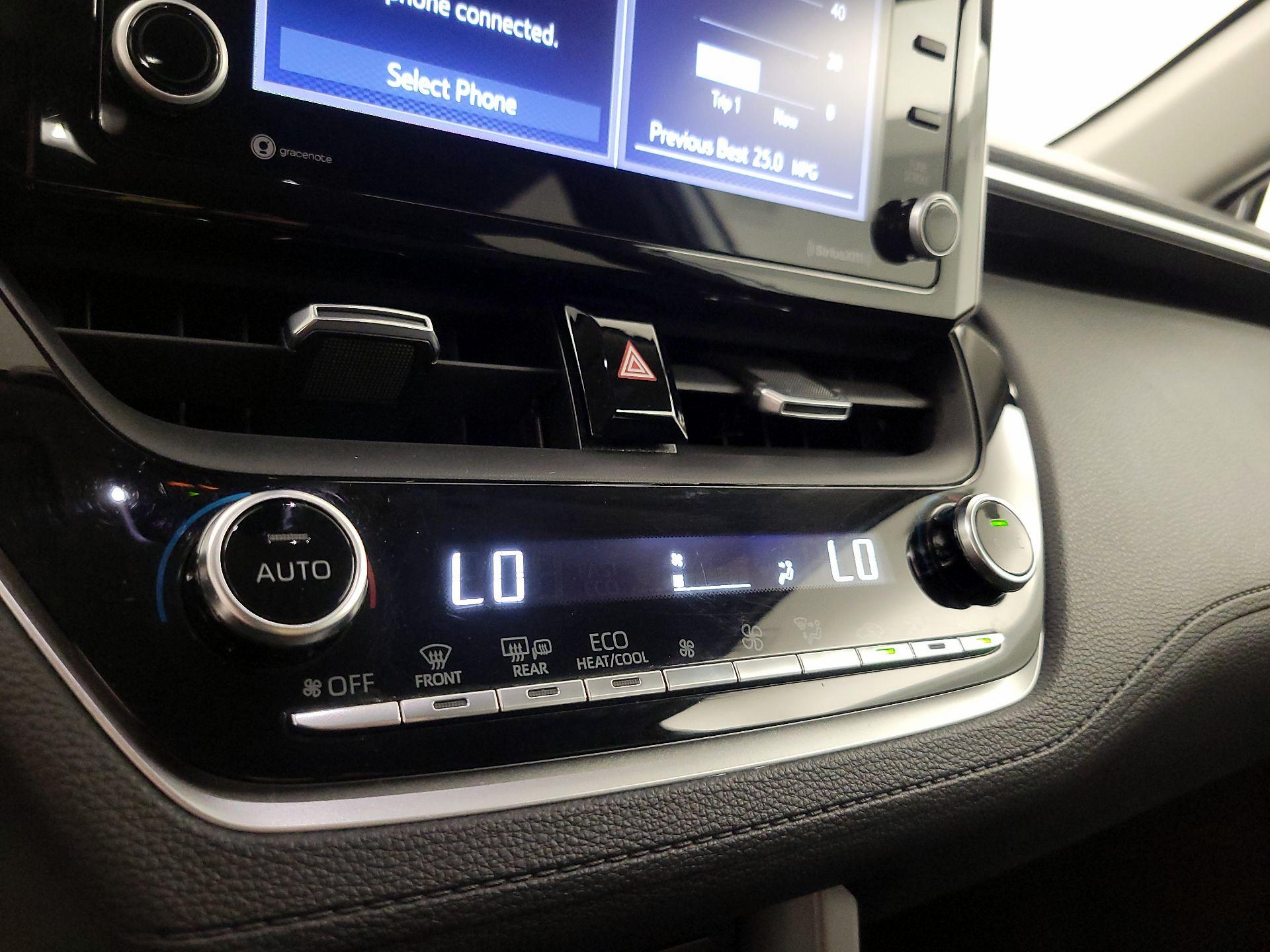 Thumbnail: 2022 Toyota Corolla Cross - 16