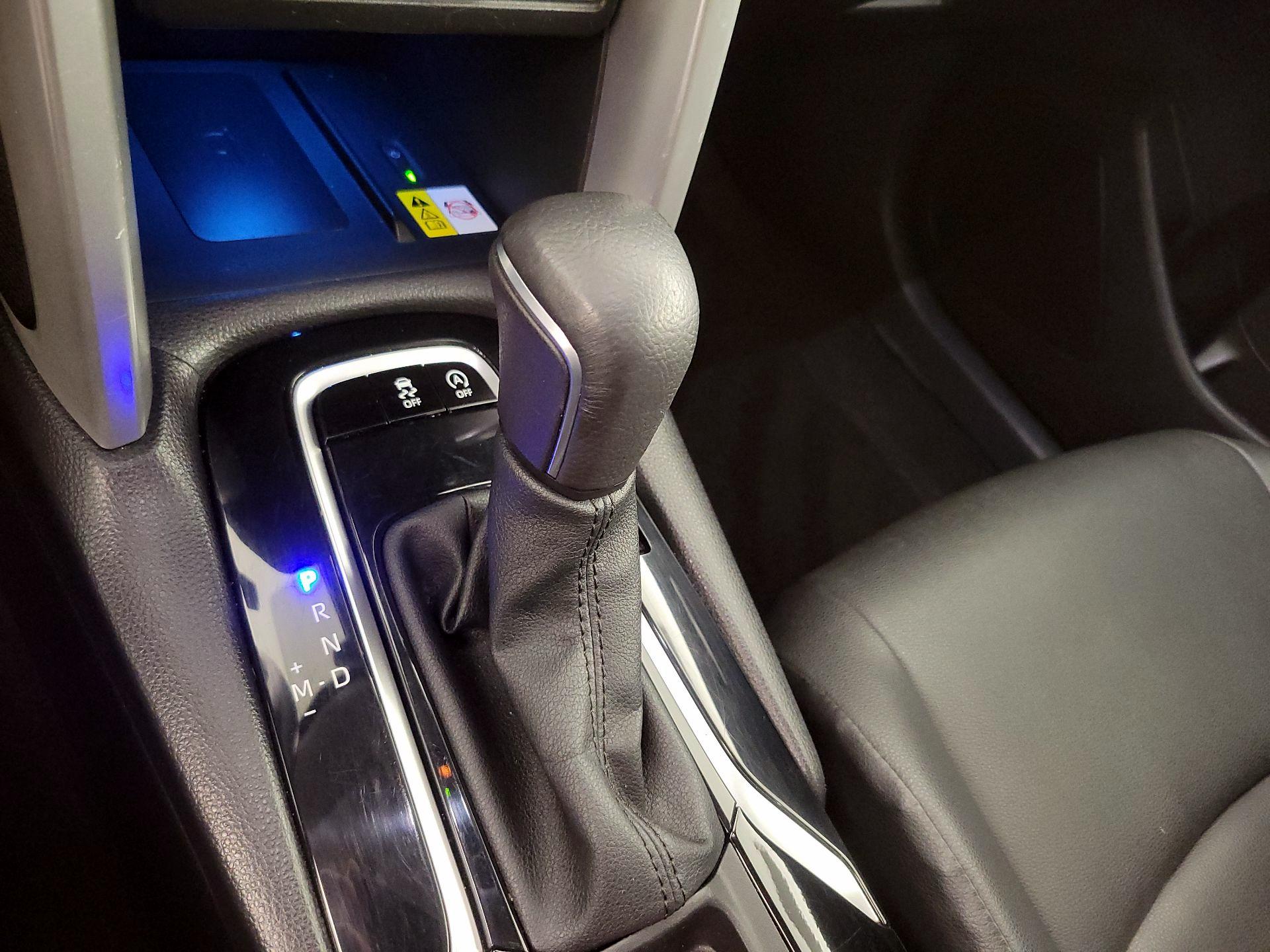 Thumbnail: 2022 Toyota Corolla Cross - 17