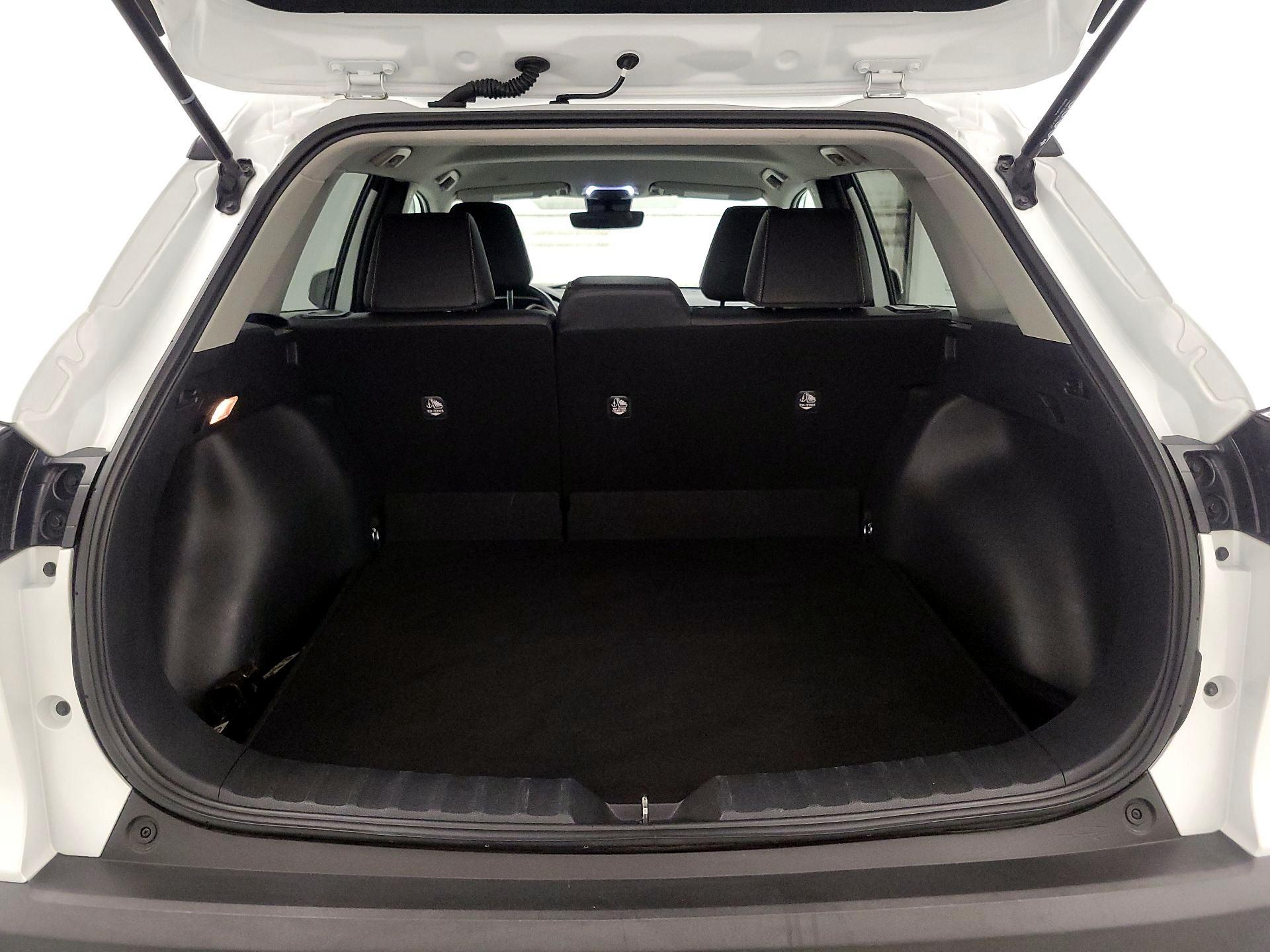 Thumbnail: 2022 Toyota Corolla Cross - 20