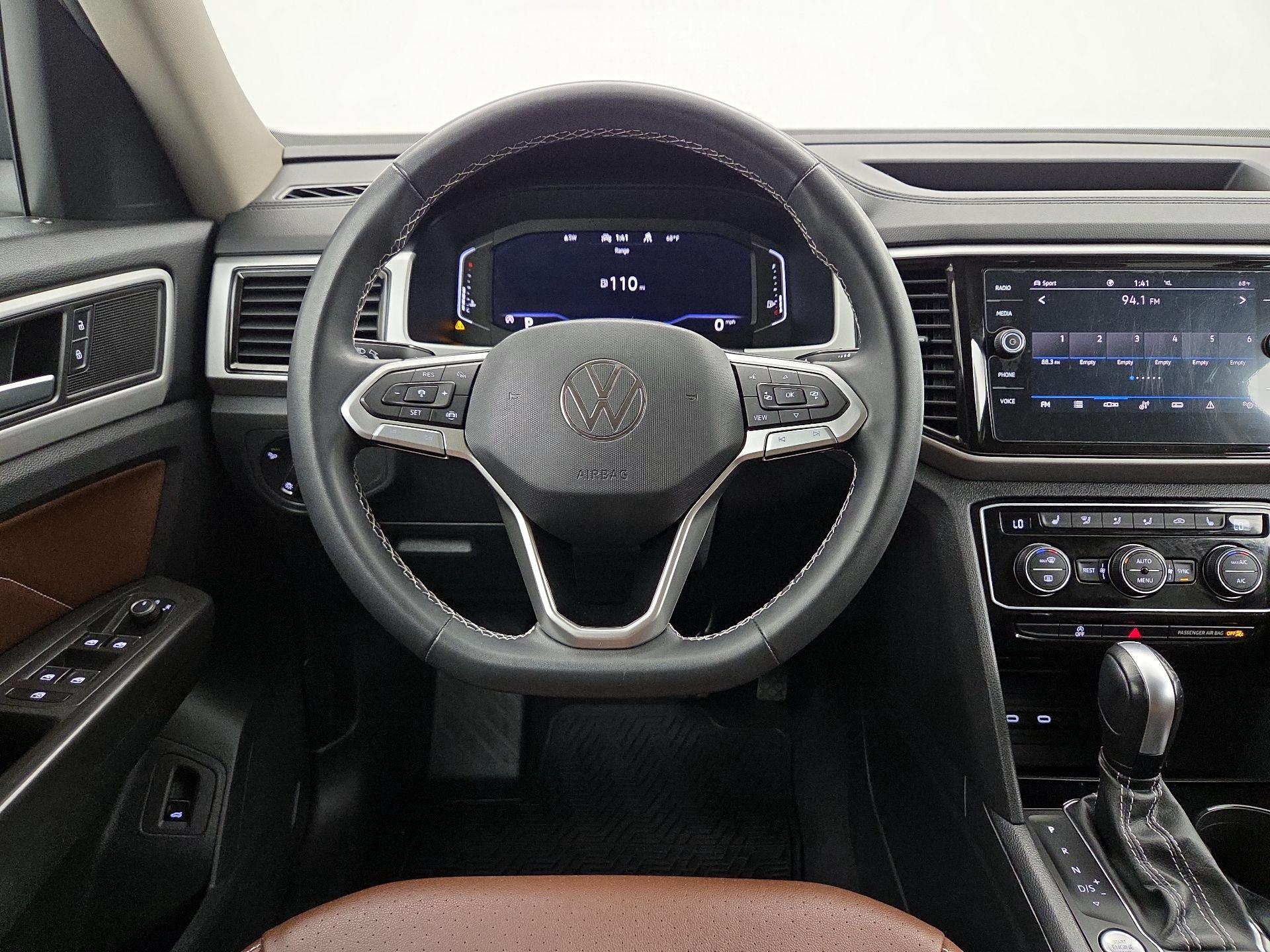 Thumbnail: 2023 Volkswagen Atlas - 10