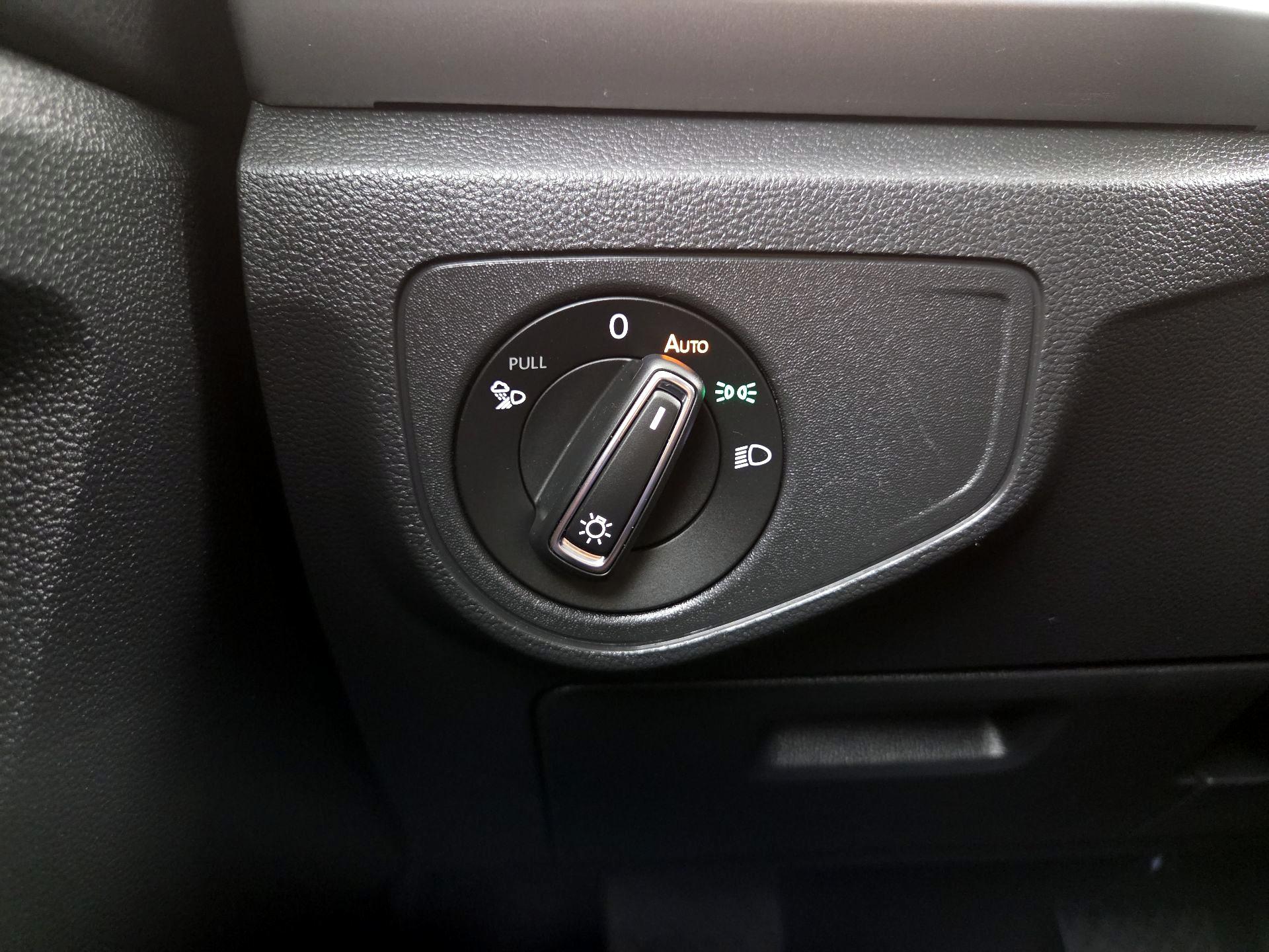 Thumbnail: 2023 Volkswagen Atlas - 13