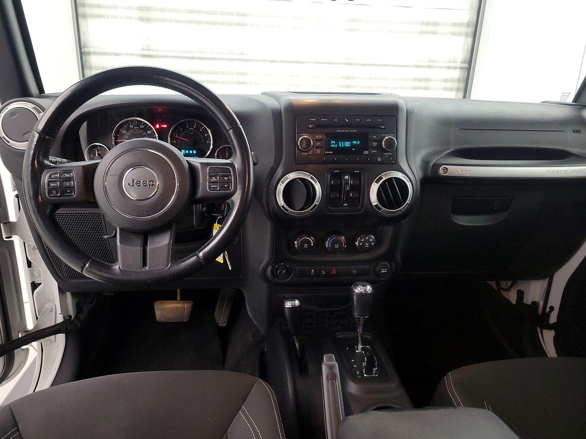 Thumbnail: 2016 Jeep Wrangler - 9