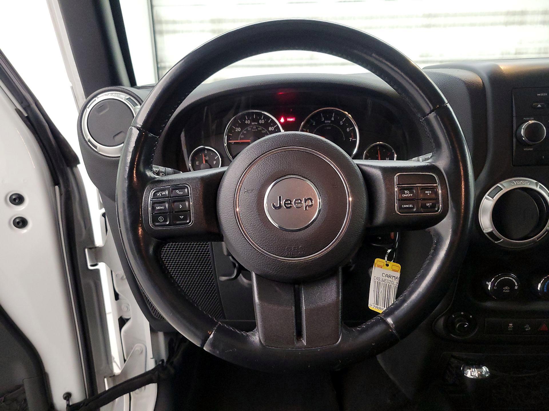 Thumbnail: 2016 Jeep Wrangler - 10