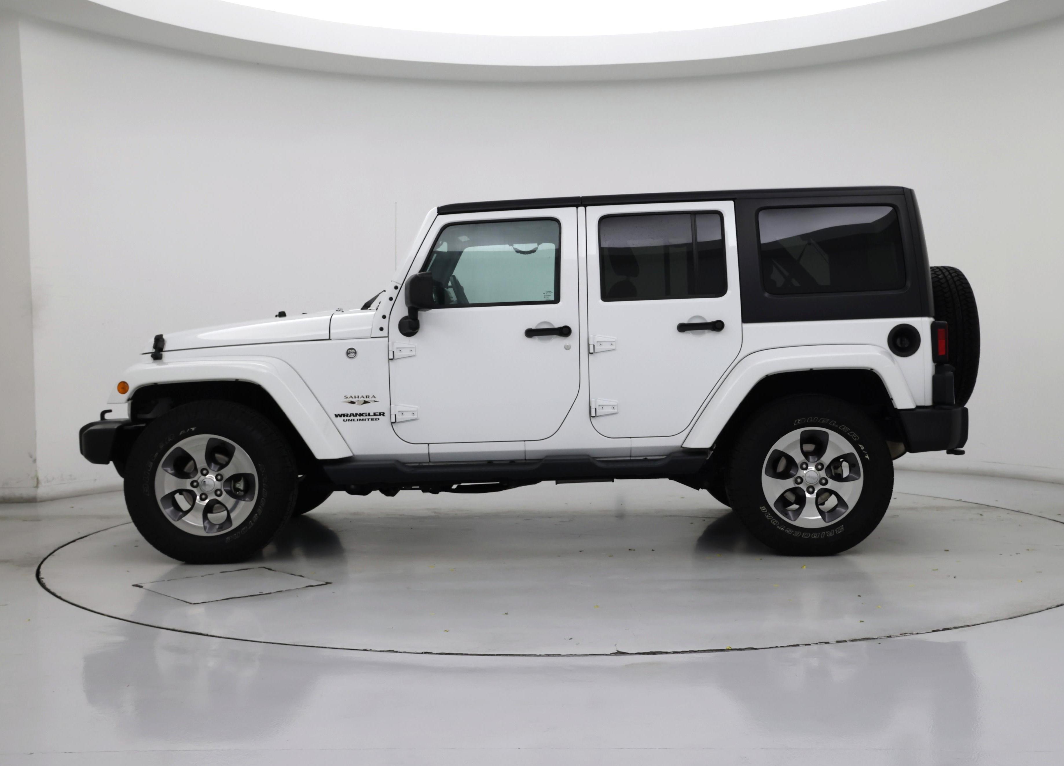 Thumbnail: 2016 Jeep Wrangler - 3