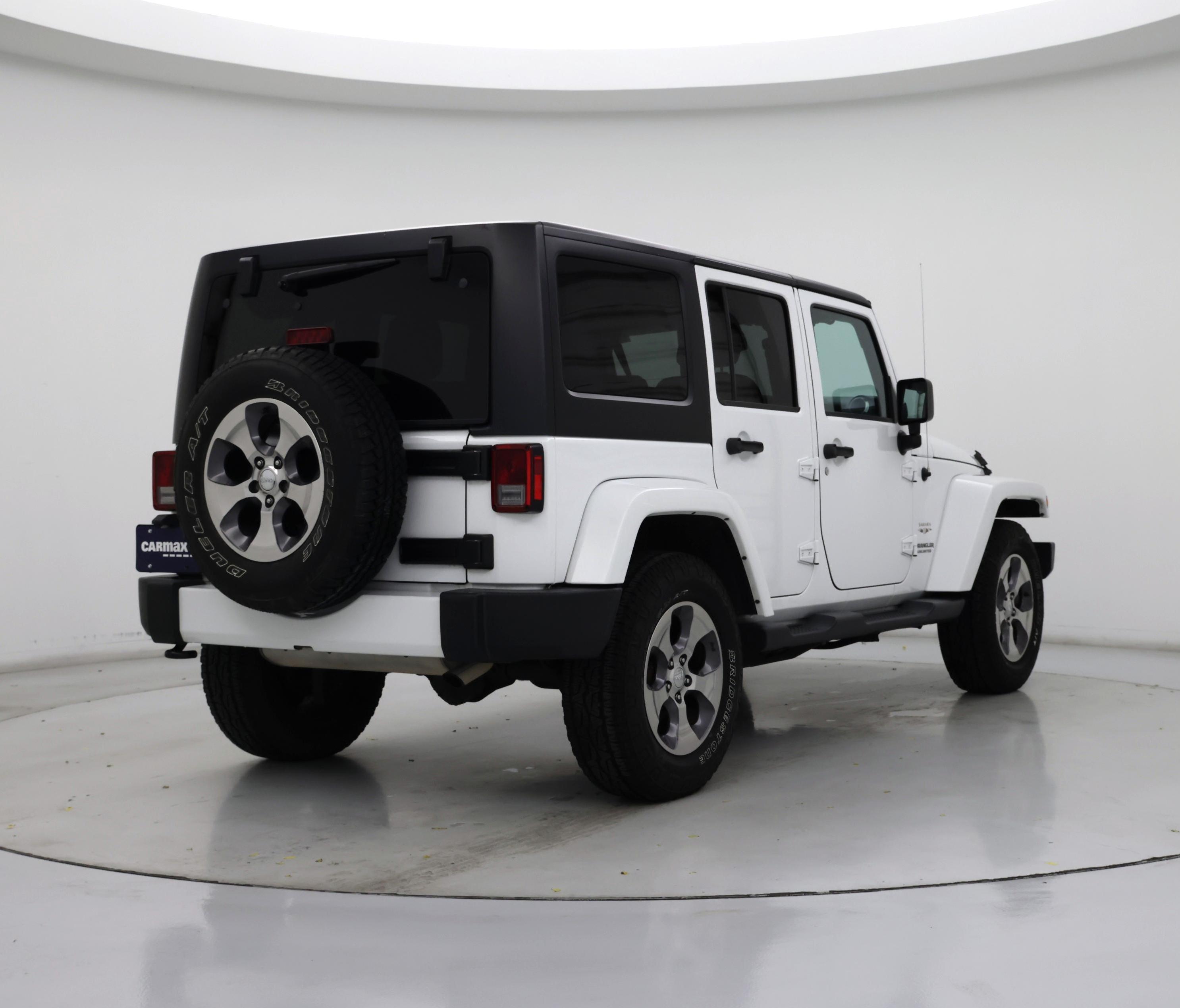 Thumbnail: 2016 Jeep Wrangler - 8