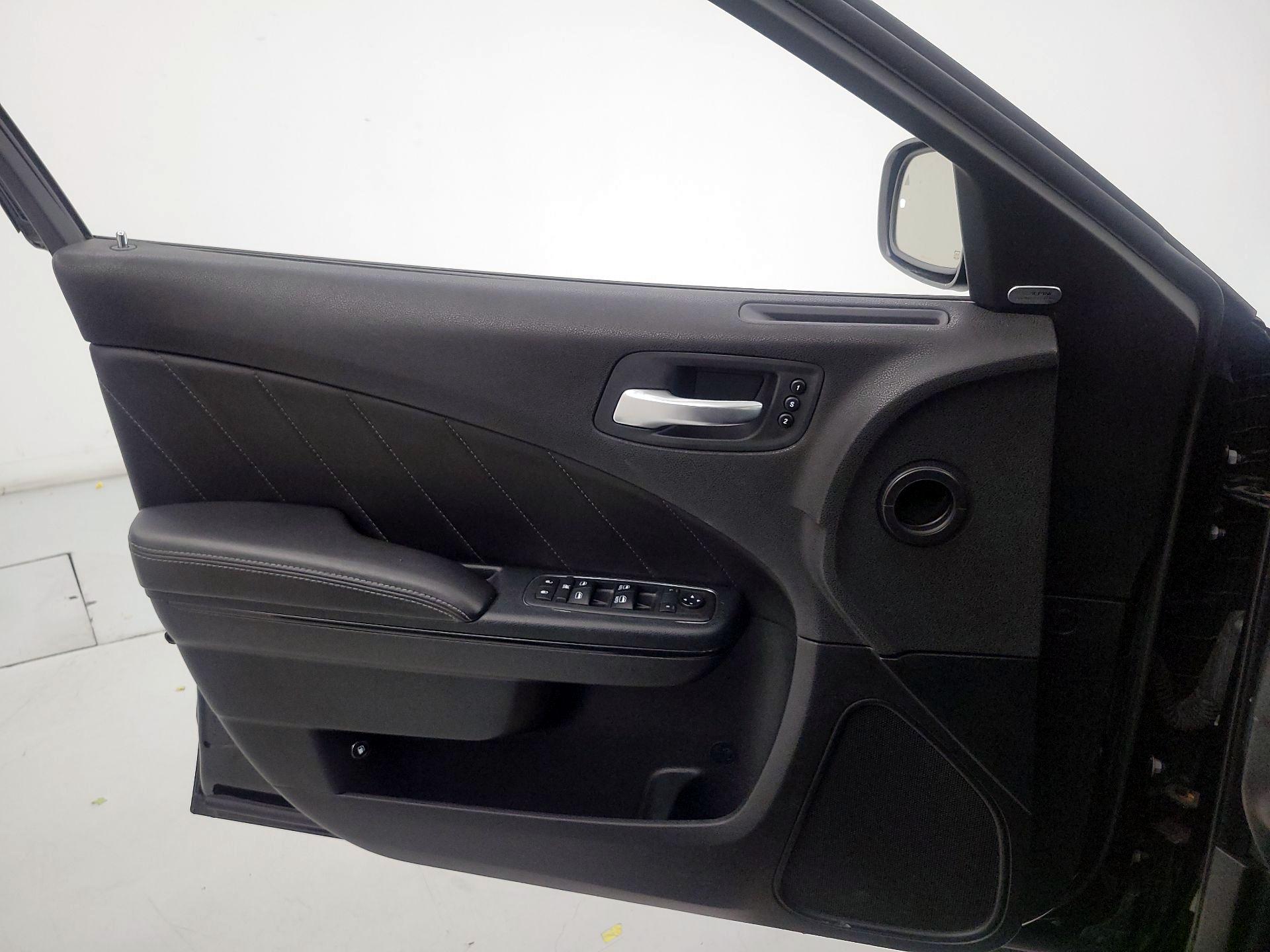 Thumbnail: 2018 Dodge Charger - 12