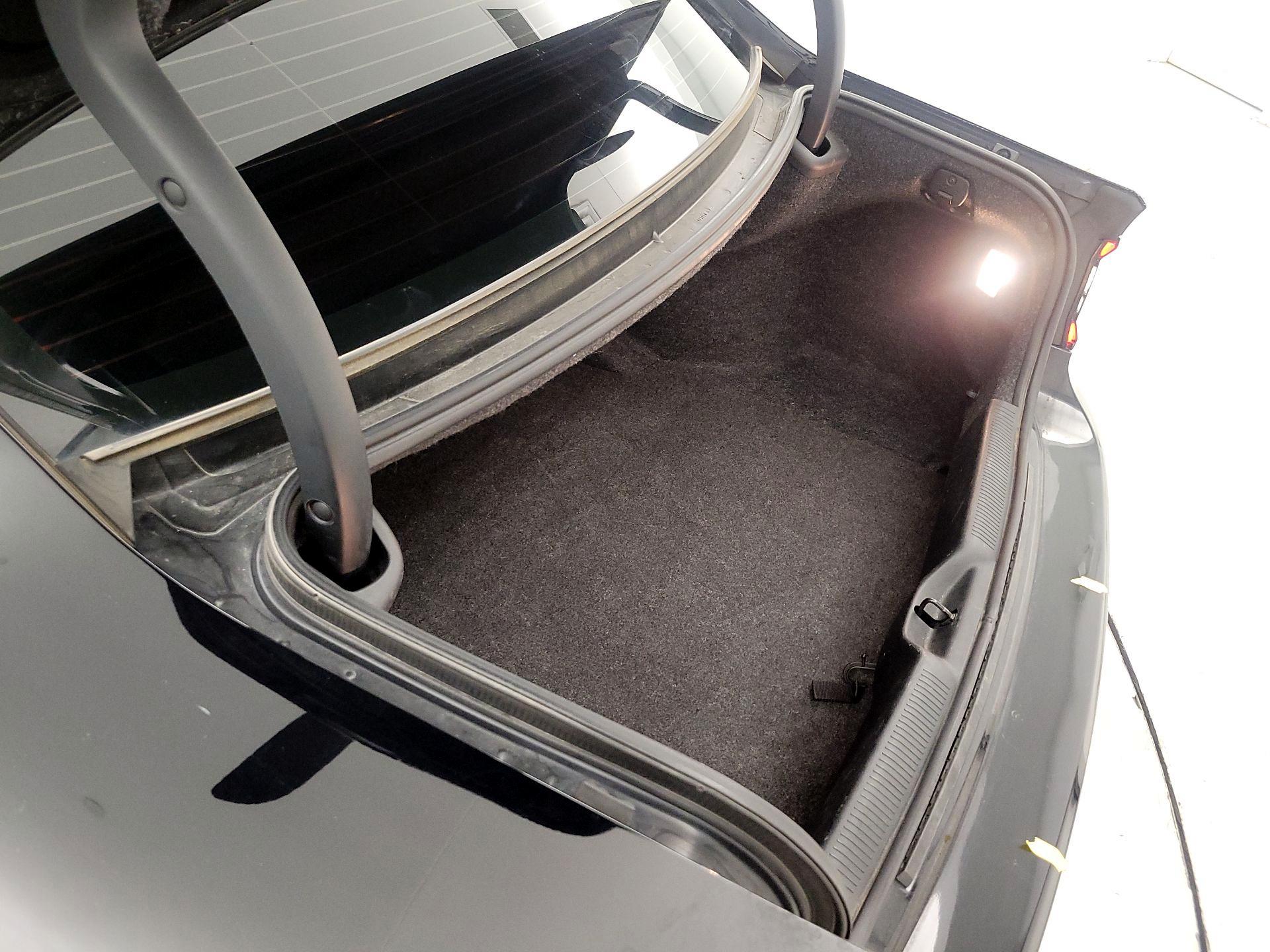 Thumbnail: 2018 Dodge Charger - 20