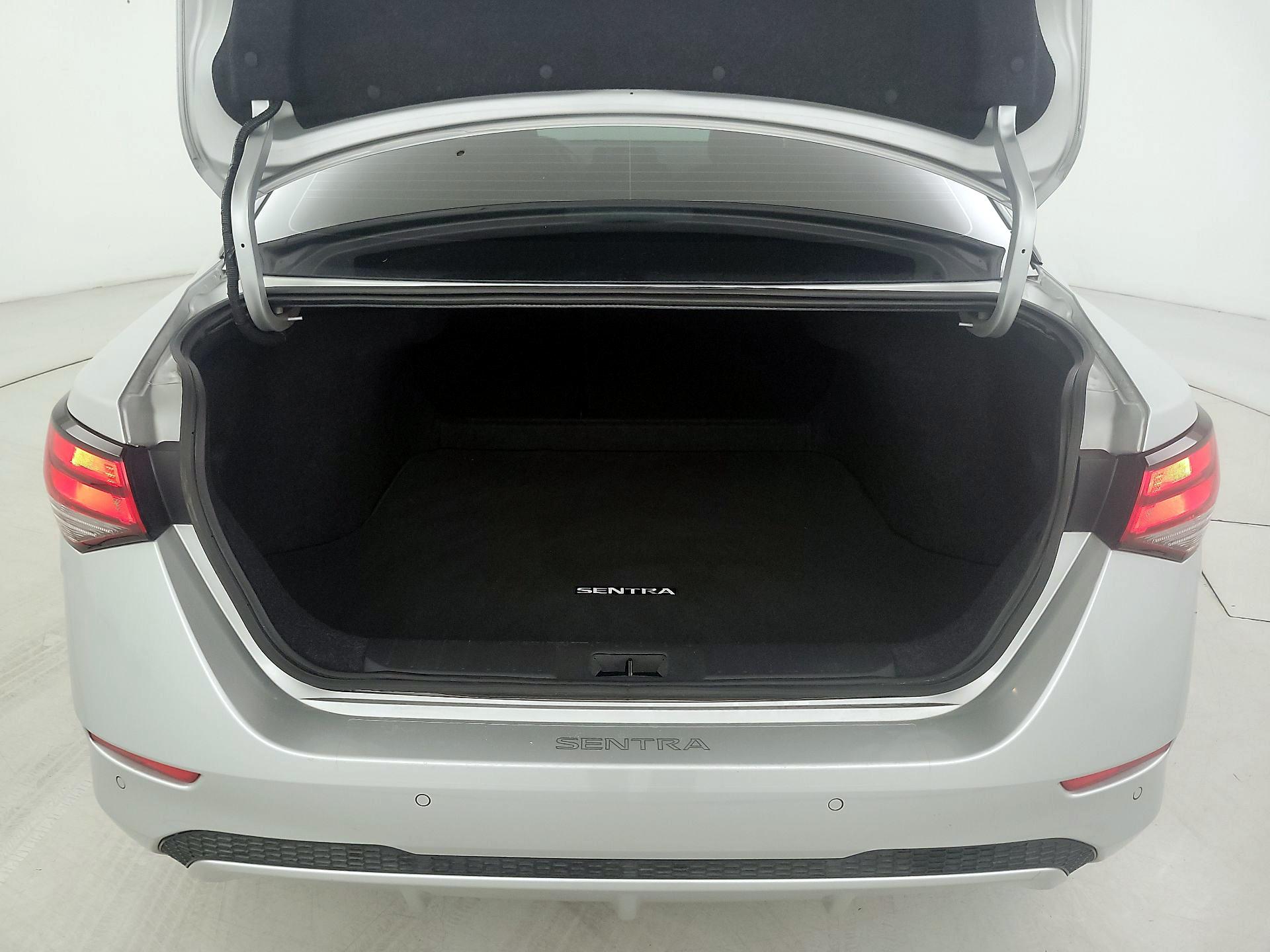 Thumbnail: 2021 Nissan Sentra - 20