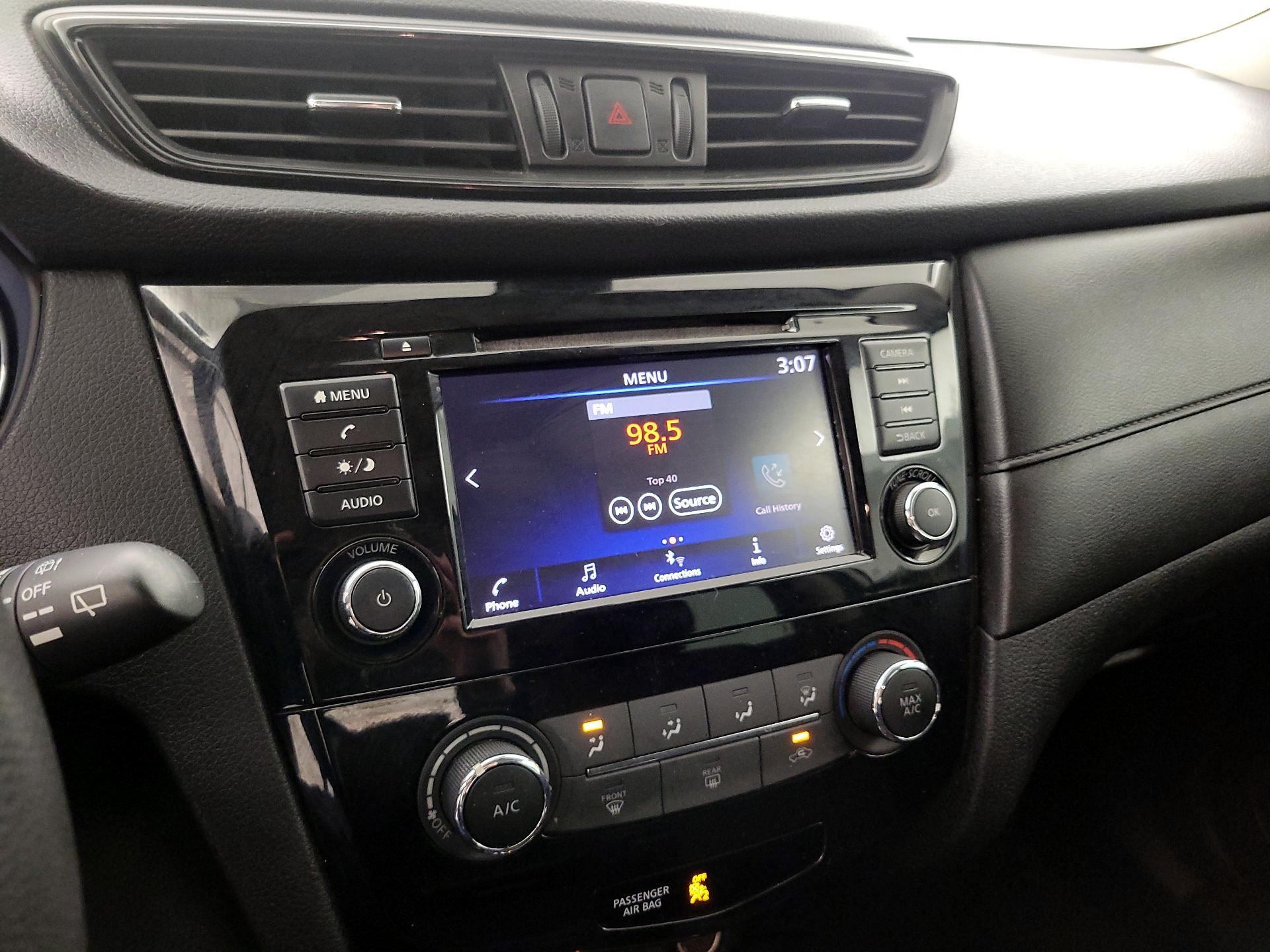 Thumbnail: 2019 Nissan Rogue - 15