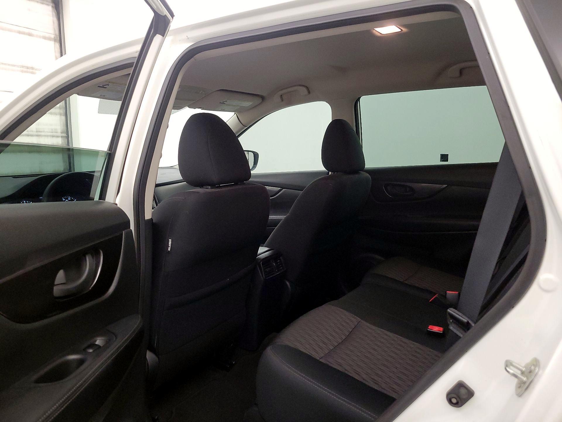 Thumbnail: 2019 Nissan Rogue - 19