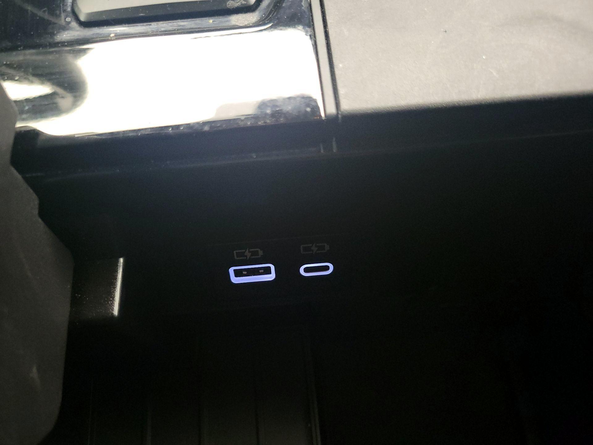 Thumbnail: 2025 Toyota Tundra - 18