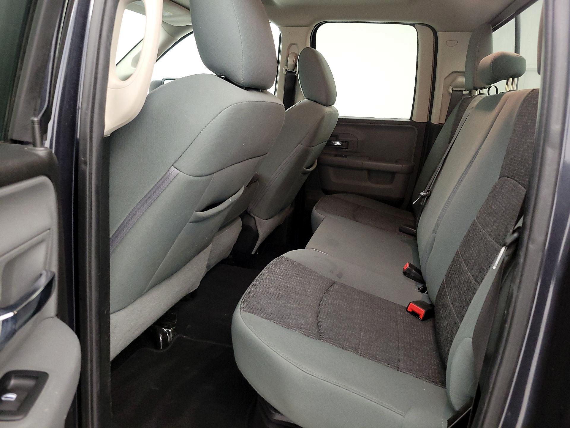 Thumbnail: 2020 RAM 1500 Classic - 19