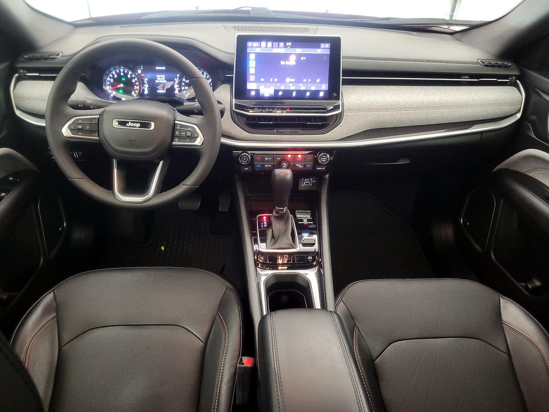 Thumbnail: 2023 Jeep Compass - 9