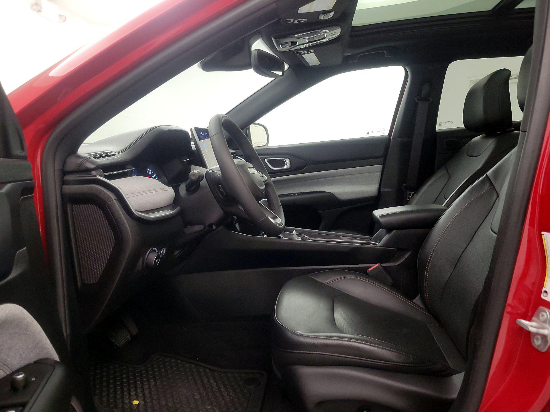 Thumbnail: 2023 Jeep Compass - 11