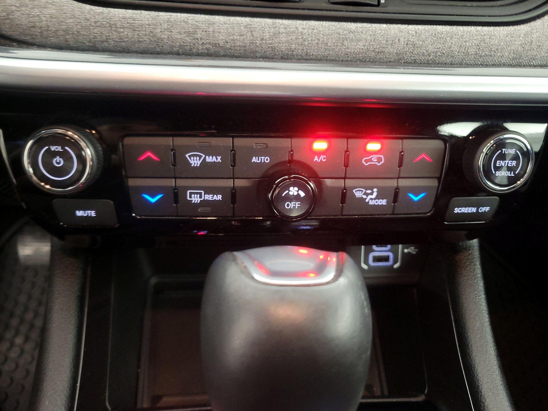 Thumbnail: 2023 Jeep Compass - 16