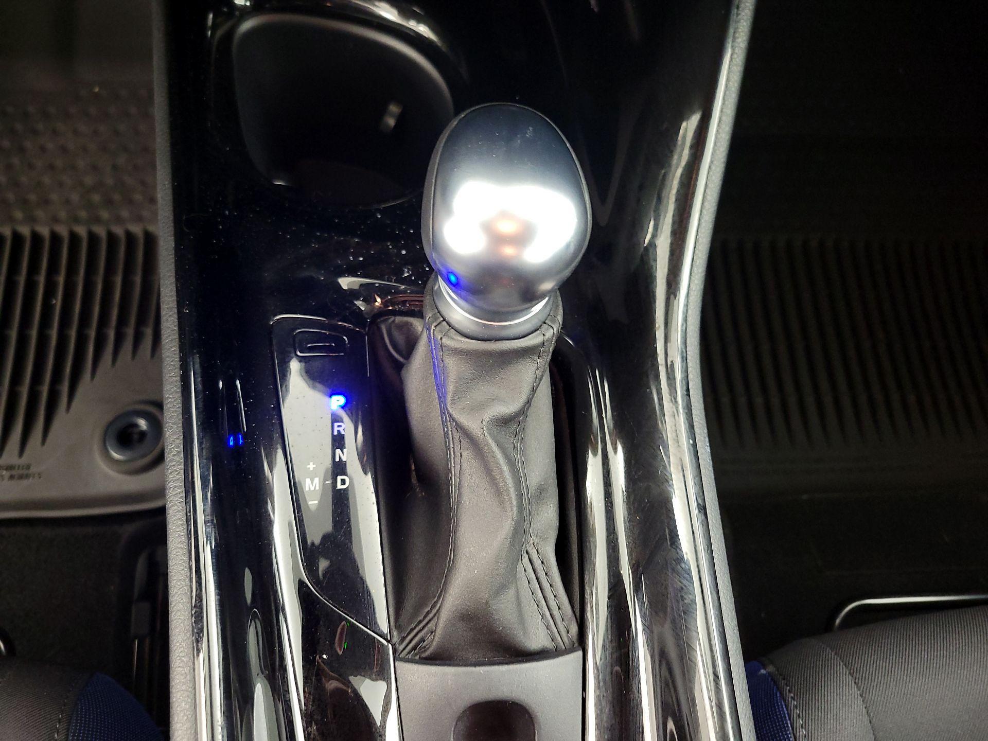 Thumbnail: 2021 Toyota C-HR - 17