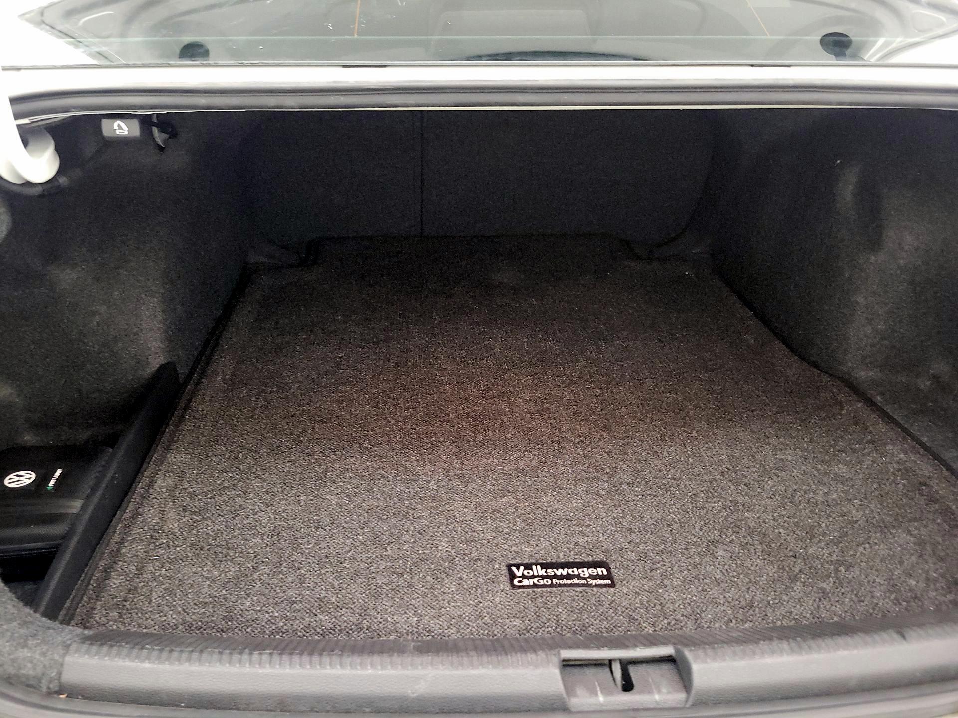 Thumbnail: 2017 Volkswagen Passat - 20