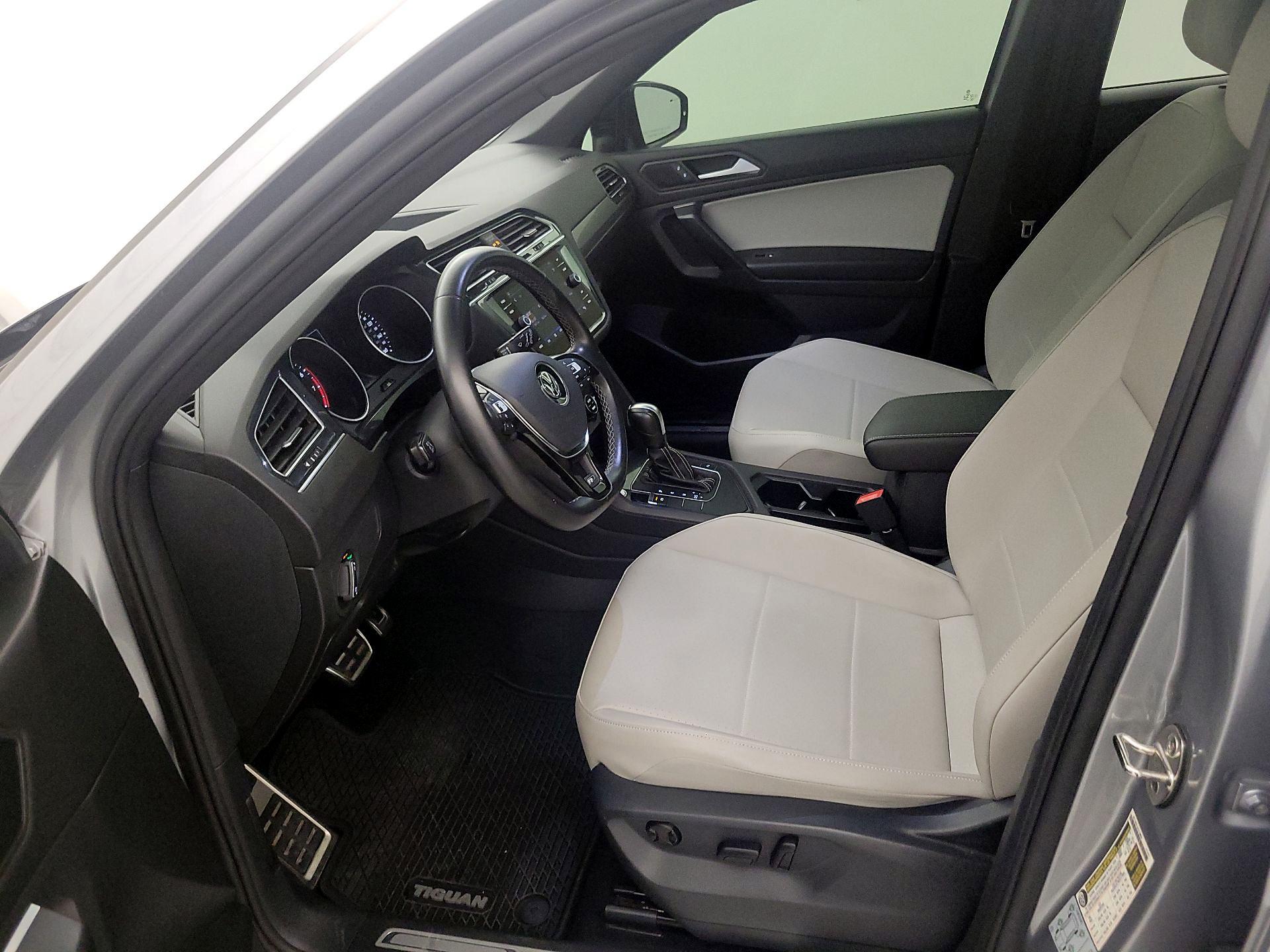 Thumbnail: 2021 Volkswagen Tiguan - 11