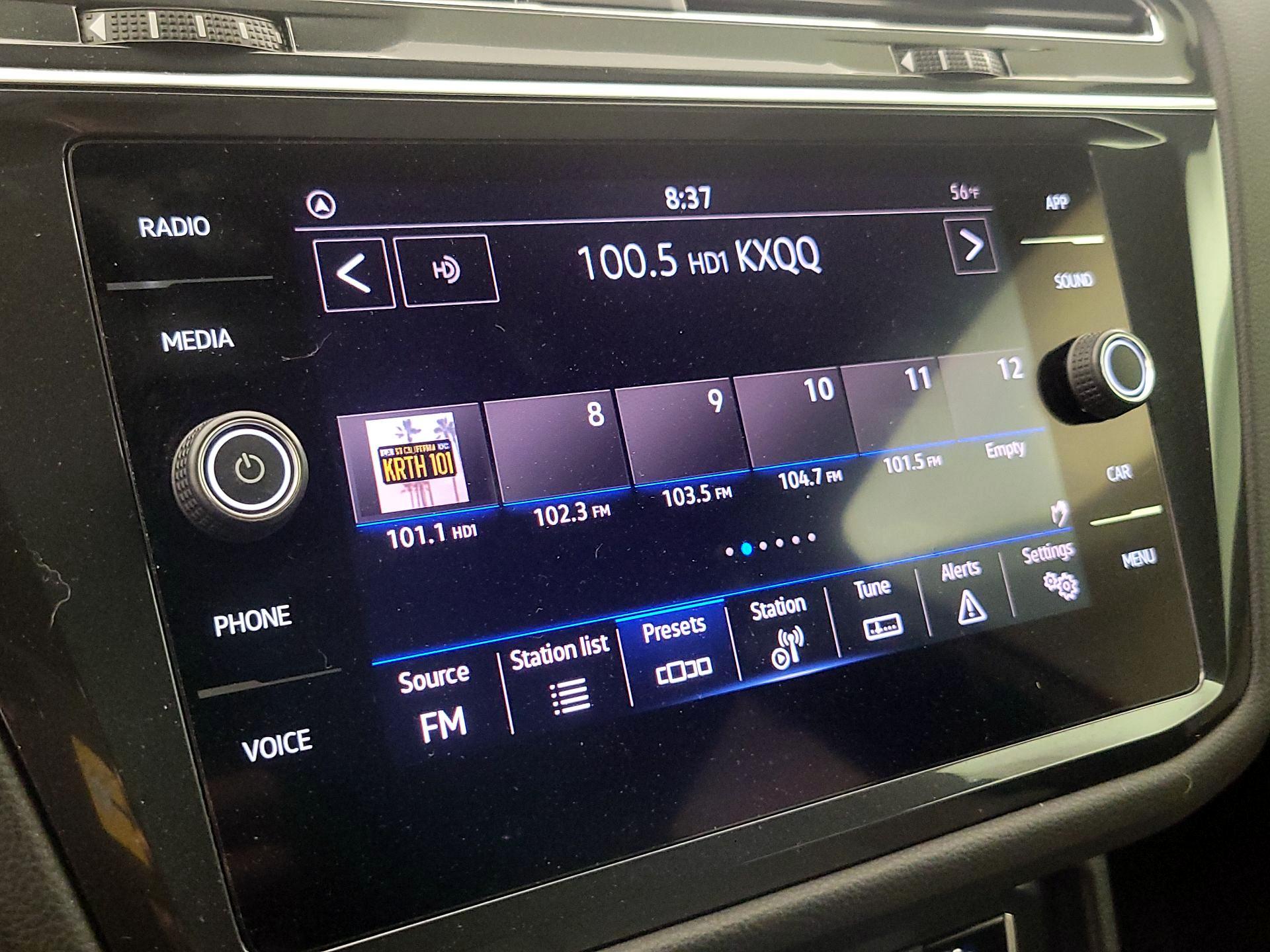 Thumbnail: 2021 Volkswagen Tiguan - 15