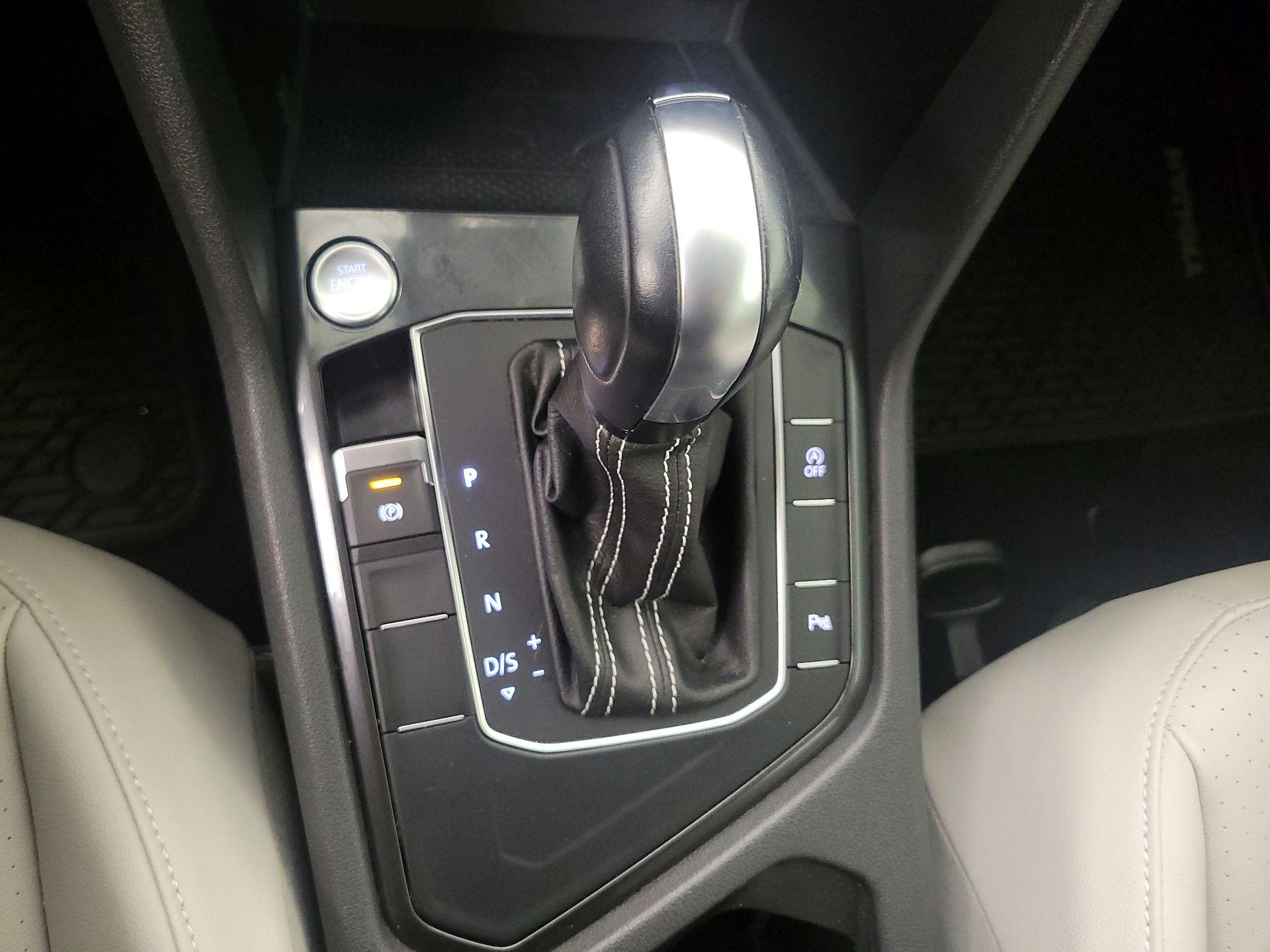 Thumbnail: 2021 Volkswagen Tiguan - 17