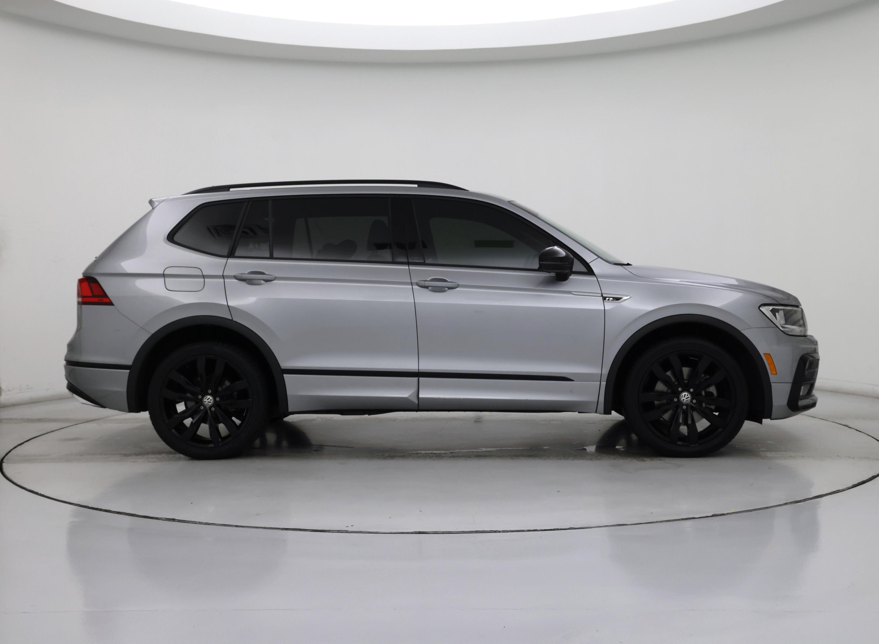 Thumbnail: 2021 Volkswagen Tiguan - 7