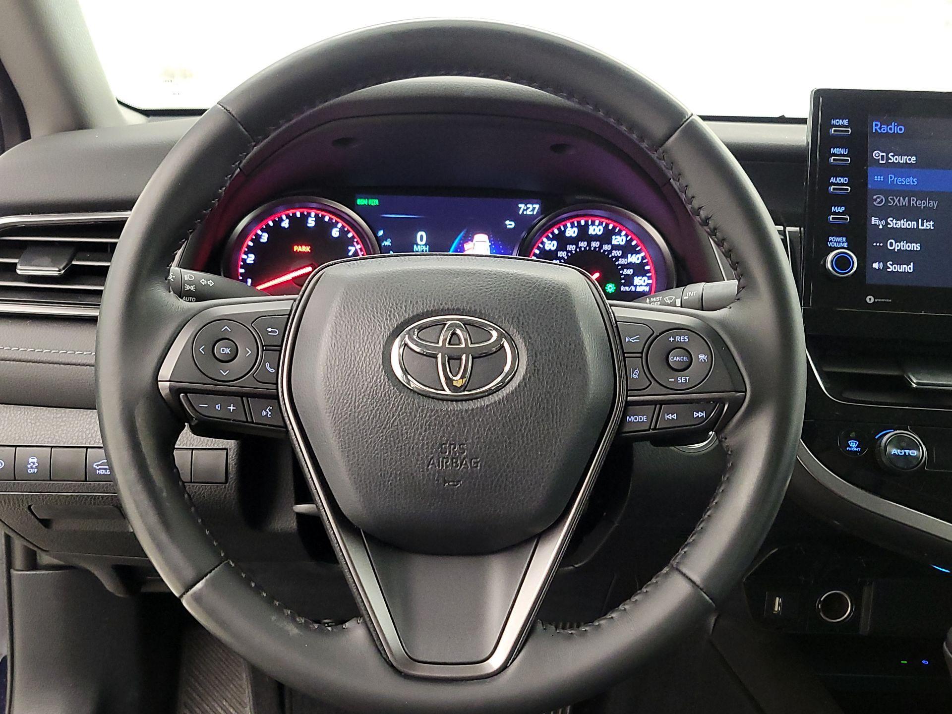 Thumbnail: 2022 Toyota Camry - 10