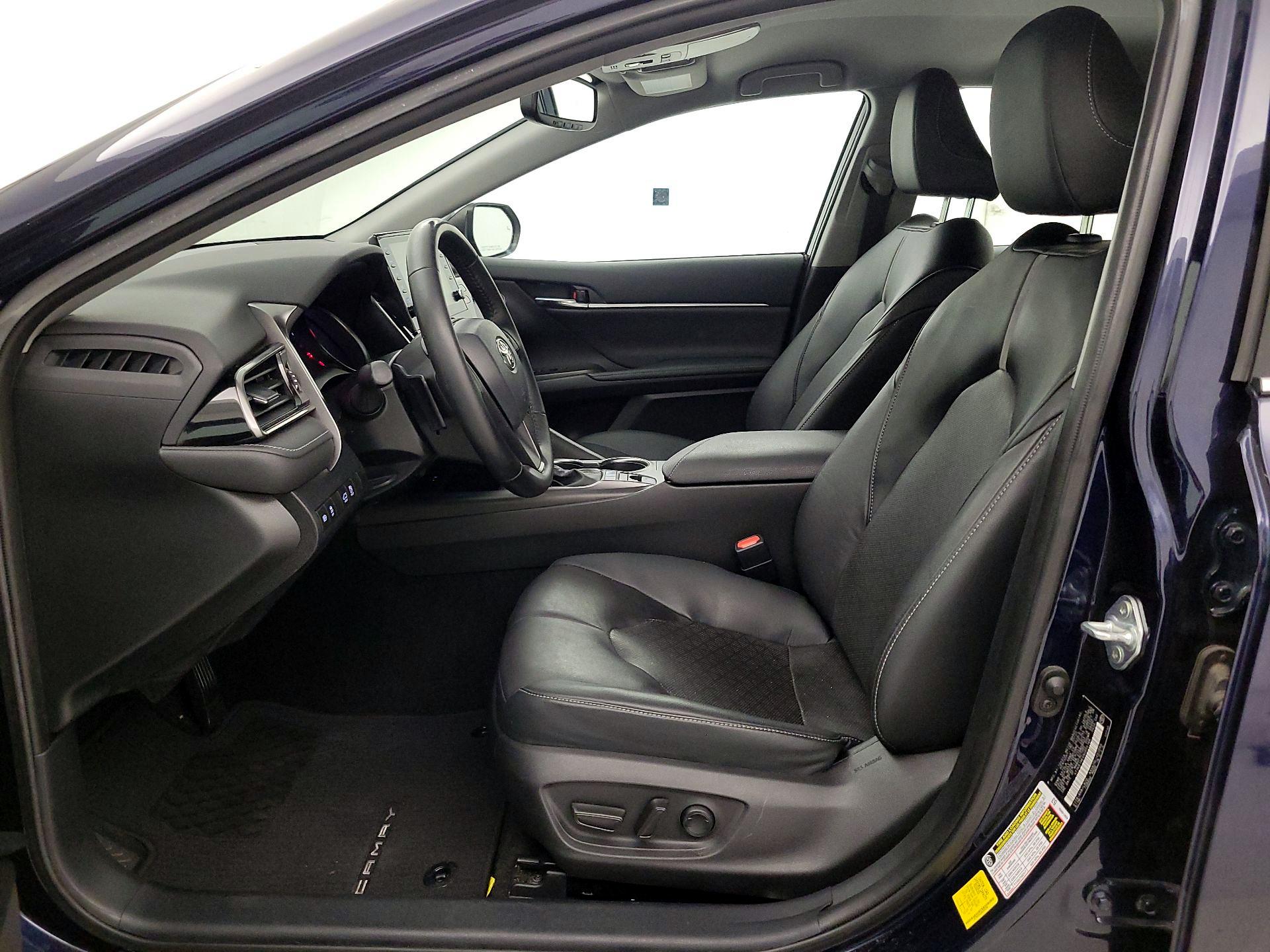 Thumbnail: 2022 Toyota Camry - 11