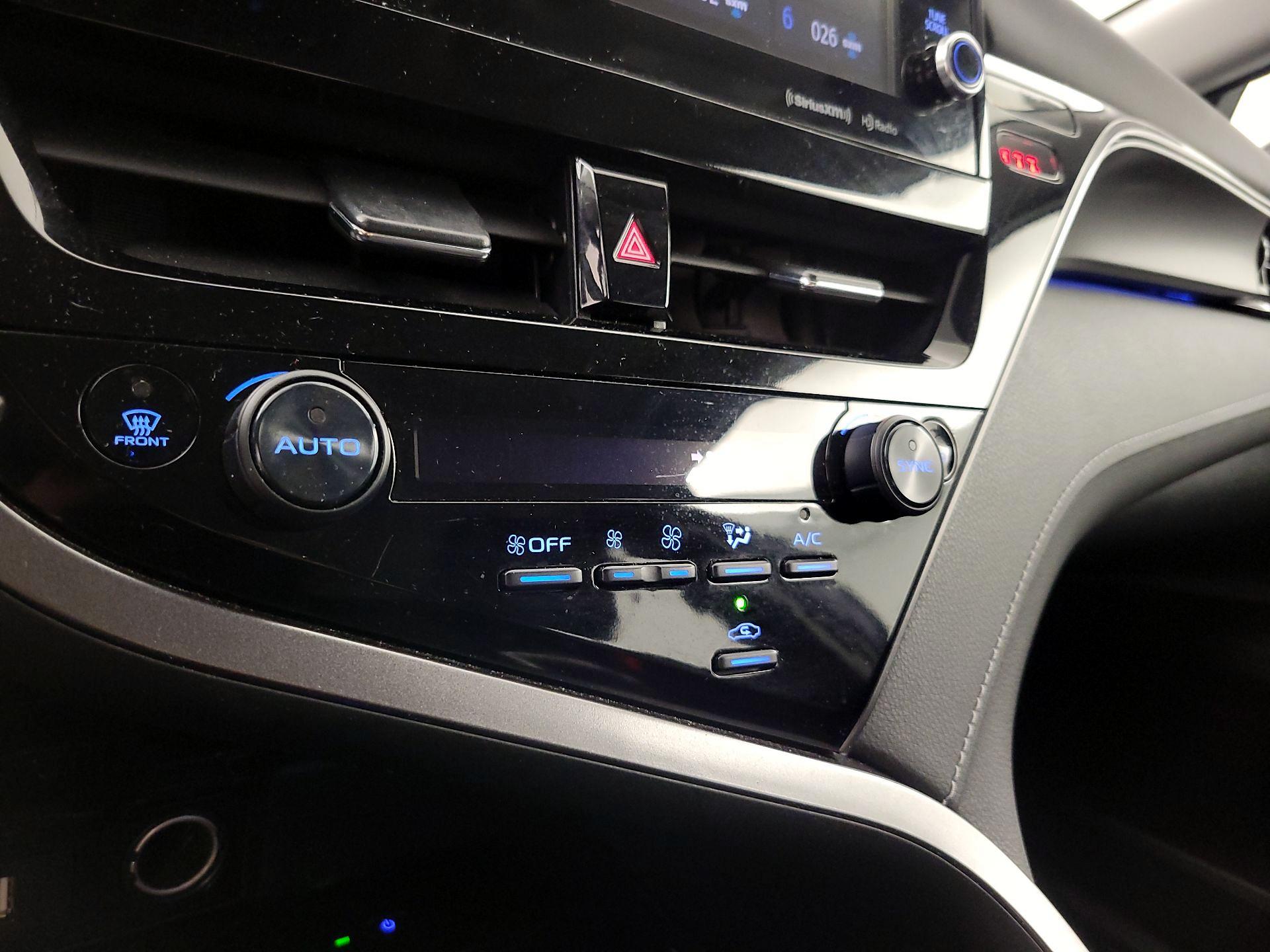 Thumbnail: 2022 Toyota Camry - 16