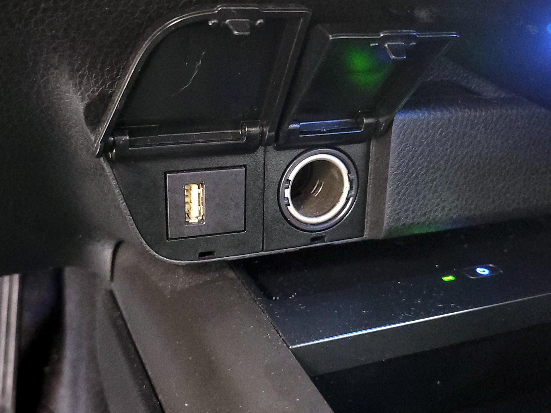 Thumbnail: 2022 Toyota Camry - 18