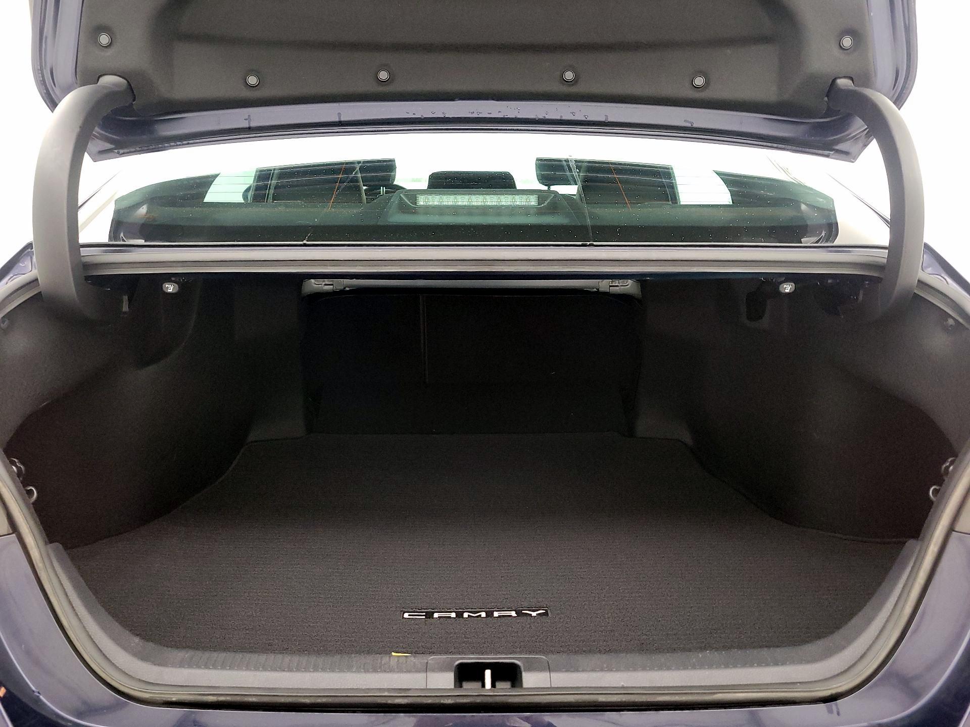 Thumbnail: 2022 Toyota Camry - 20