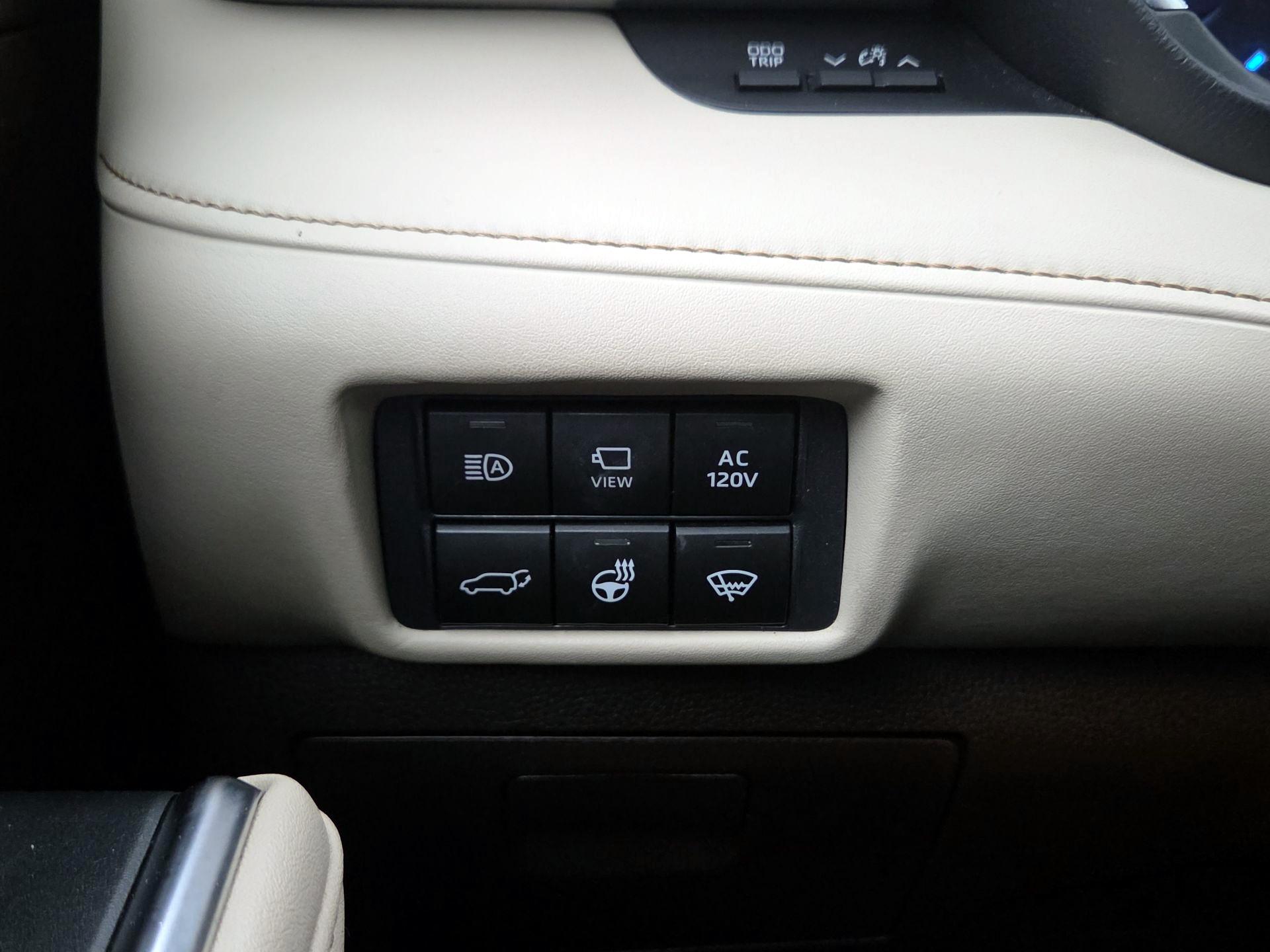 Thumbnail: 2021 Toyota Highlander - 13