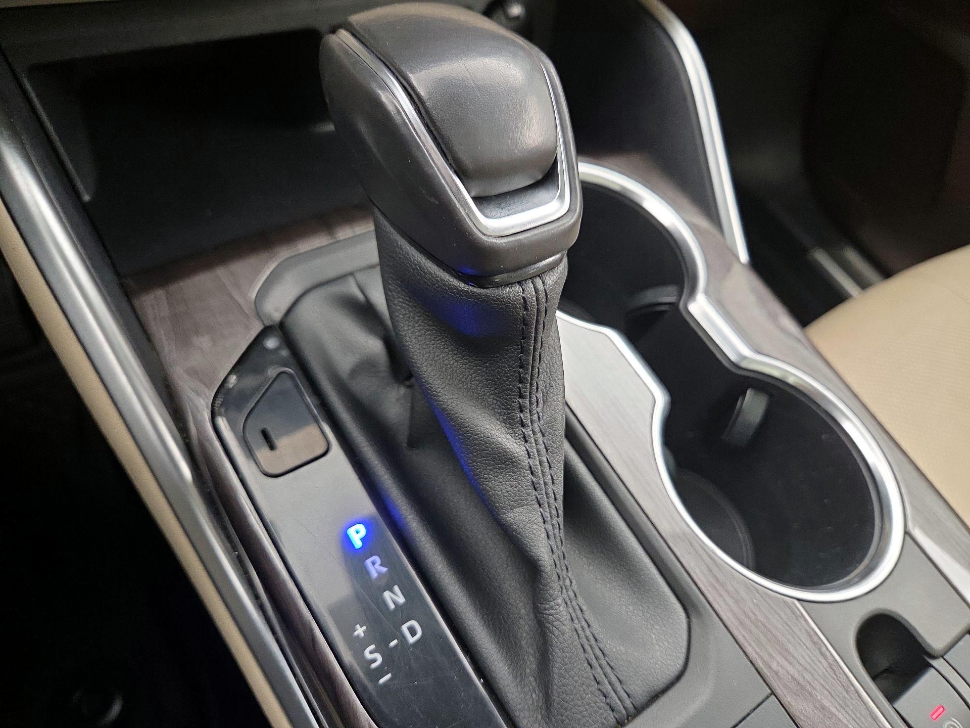 Thumbnail: 2021 Toyota Highlander - 17