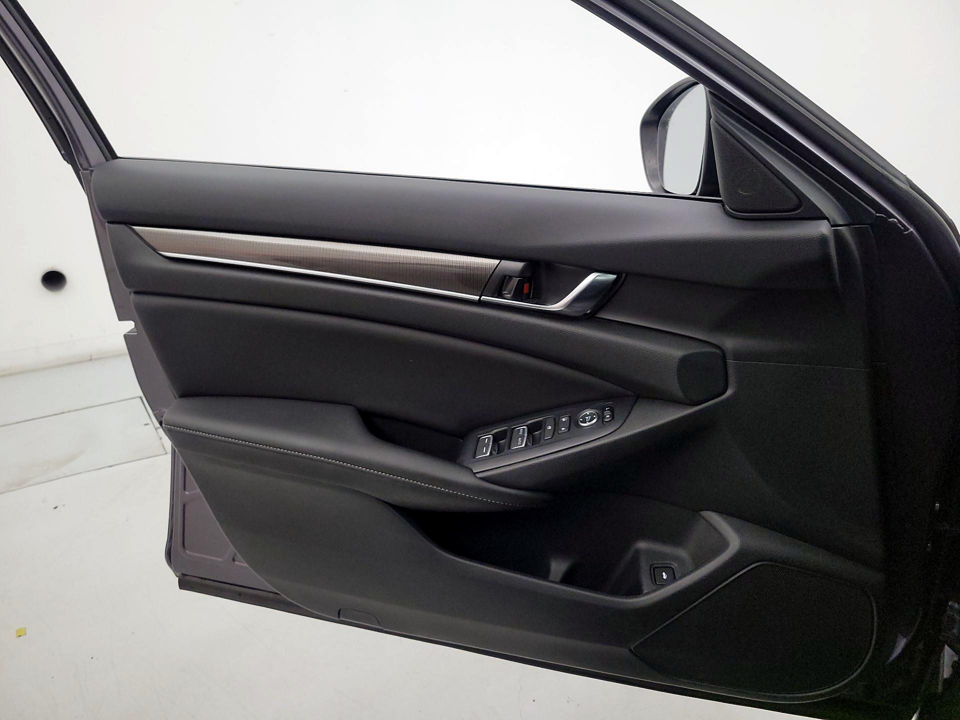 Thumbnail: 2019 Honda Accord - 12