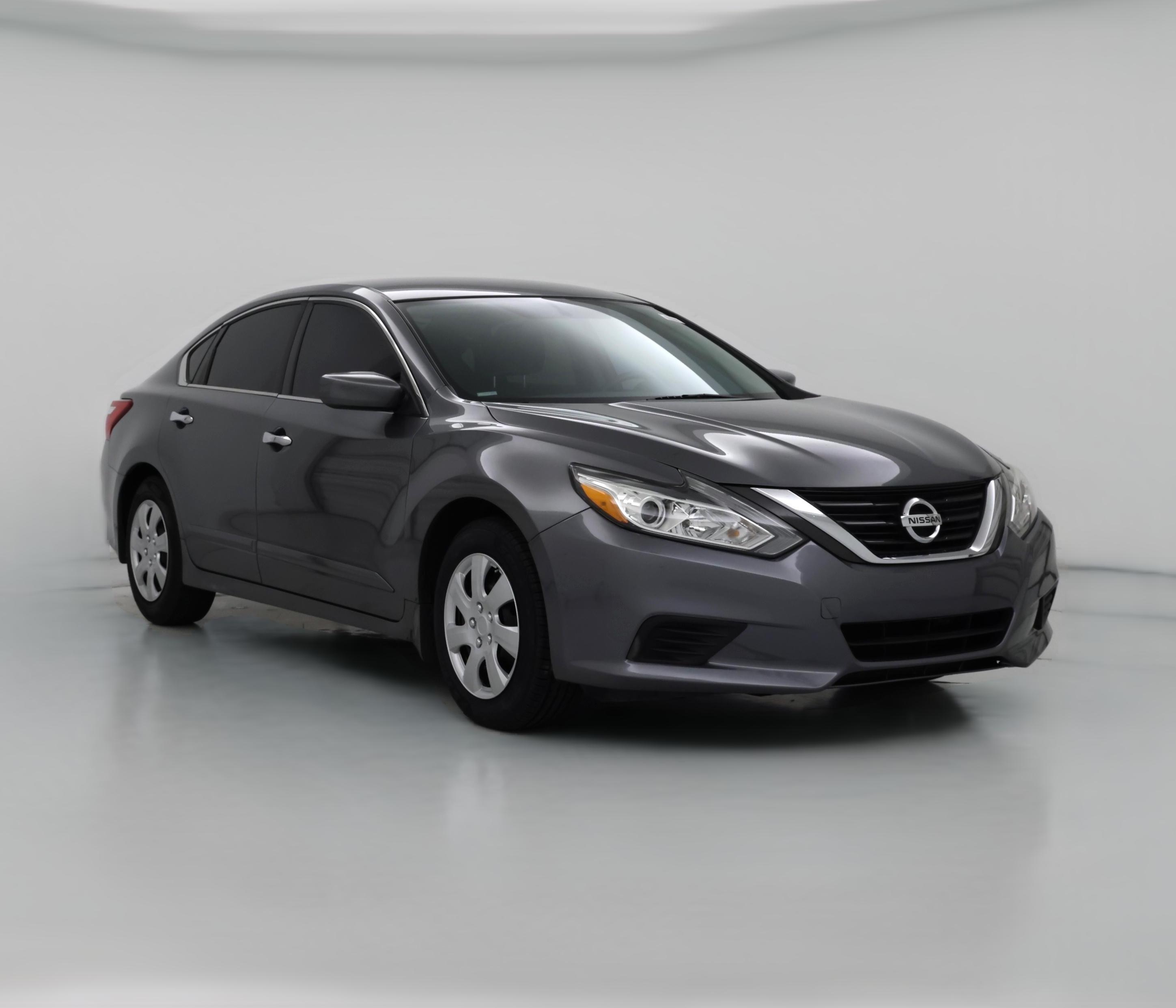 Thumbnail: 2016 Nissan Altima - 1
