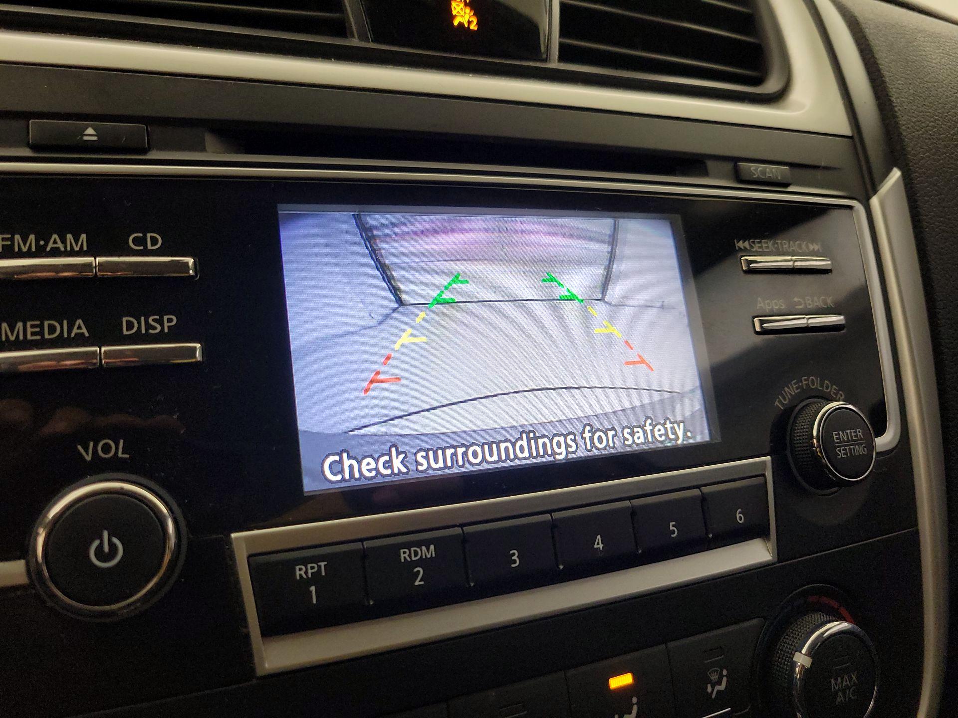 Thumbnail: 2016 Nissan Altima - 14