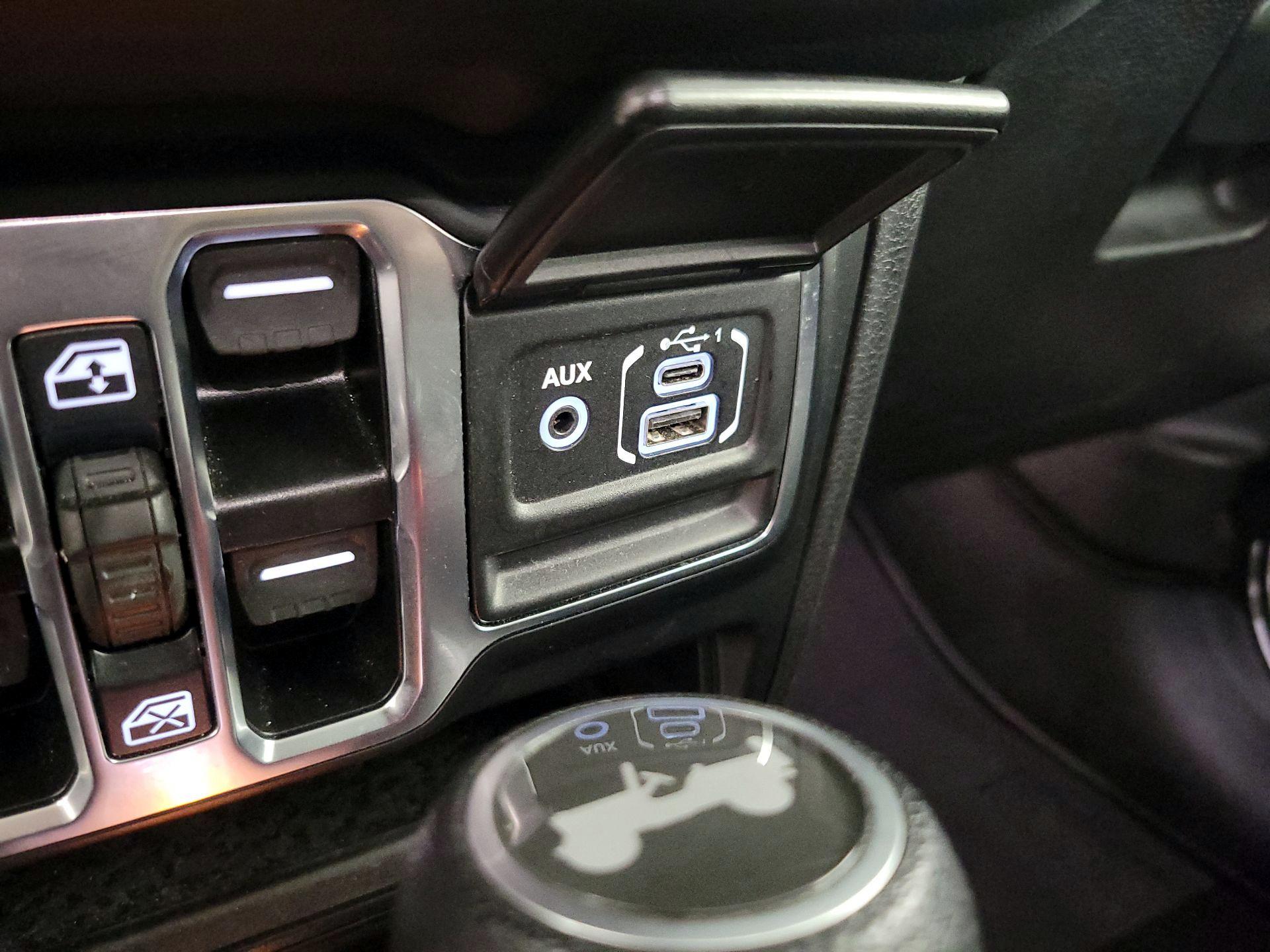 Thumbnail: 2024 Jeep Wrangler - 18