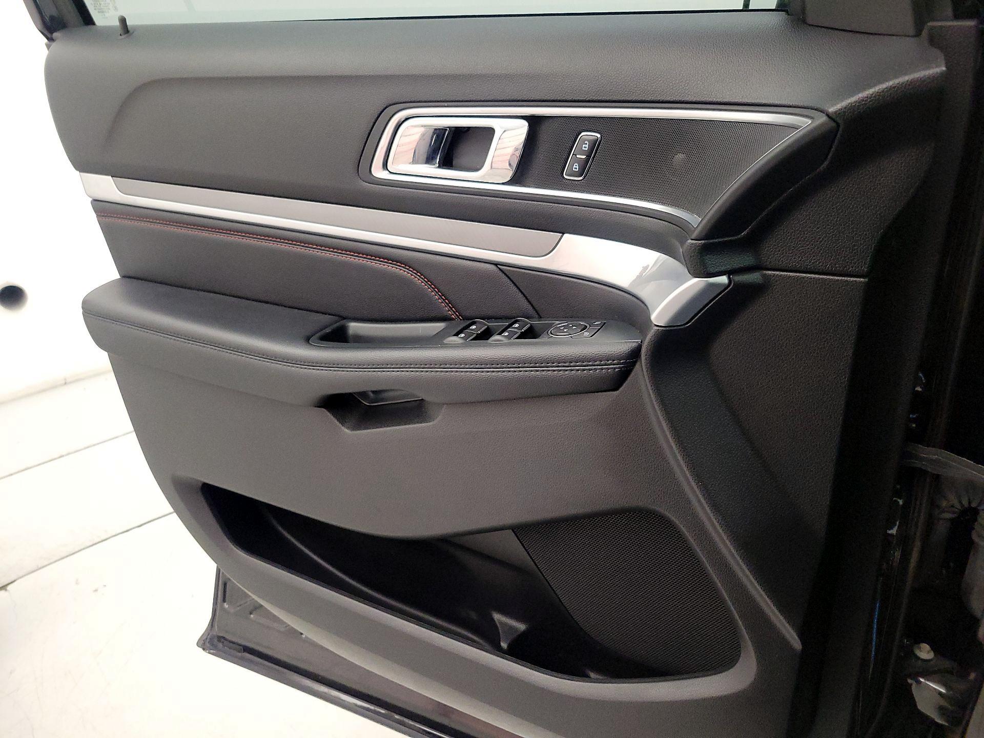 Thumbnail: 2018 Ford Explorer - 12