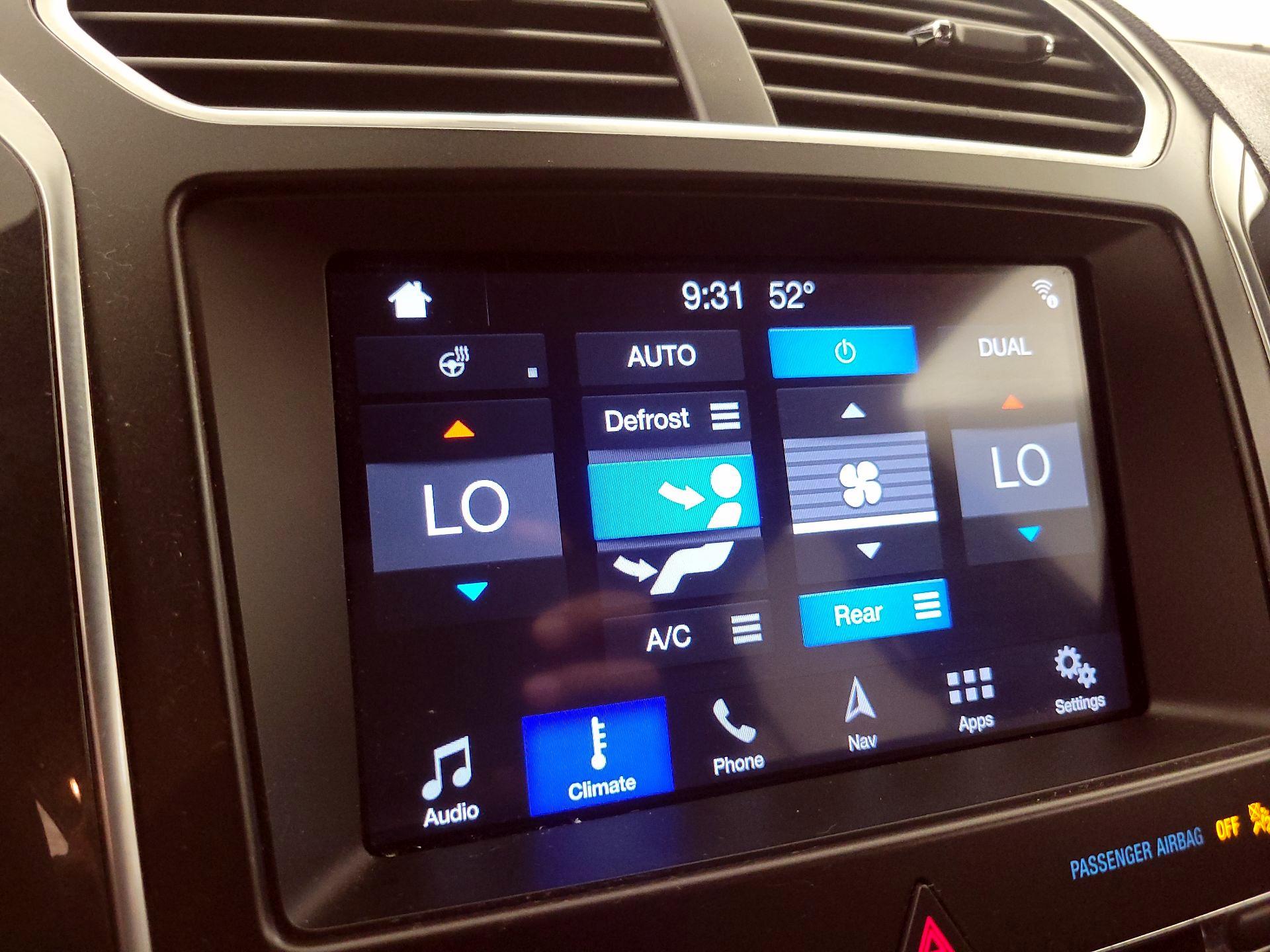 Thumbnail: 2018 Ford Explorer - 17