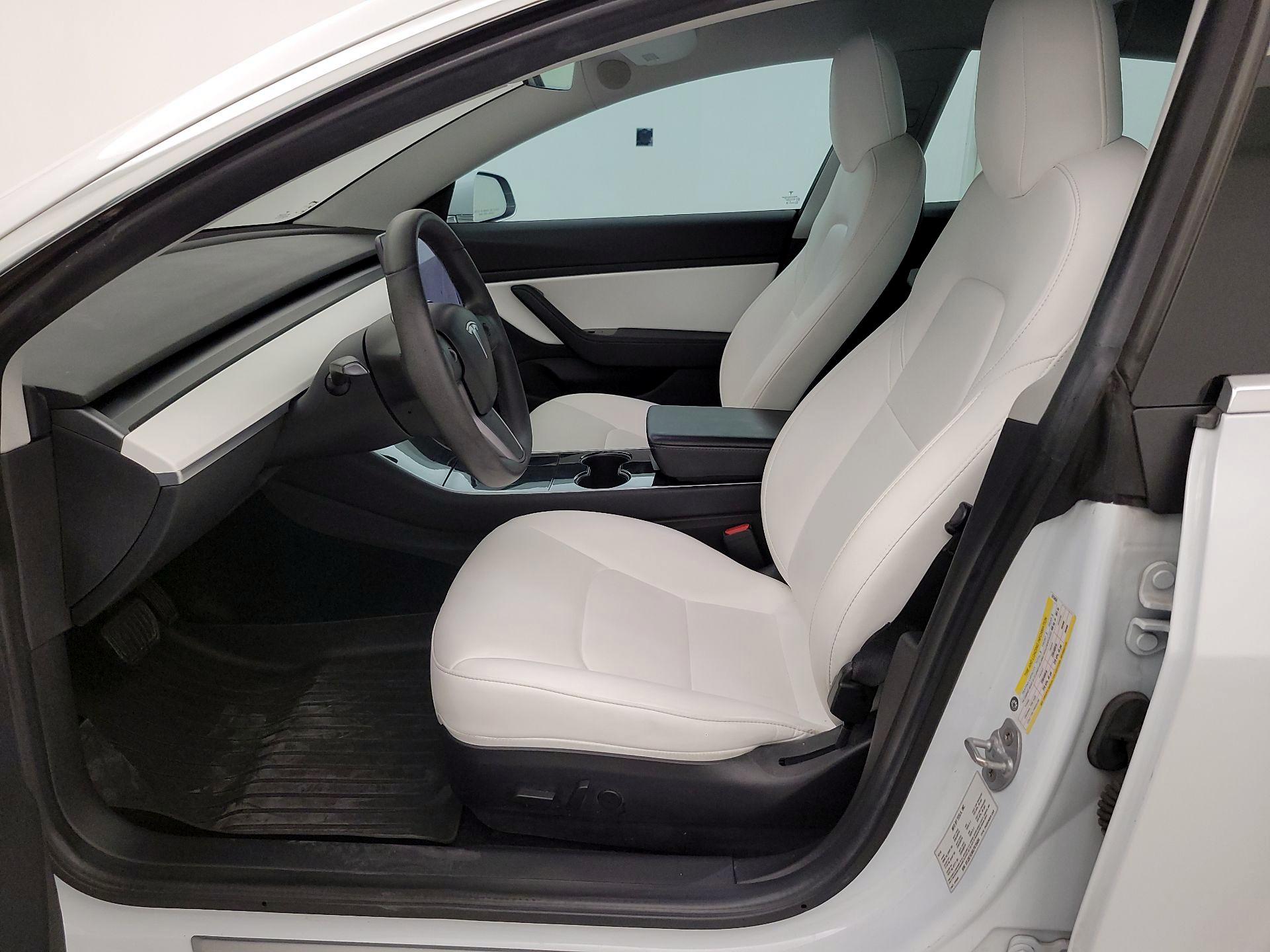 Thumbnail: 2020 Tesla Model 3 - 11