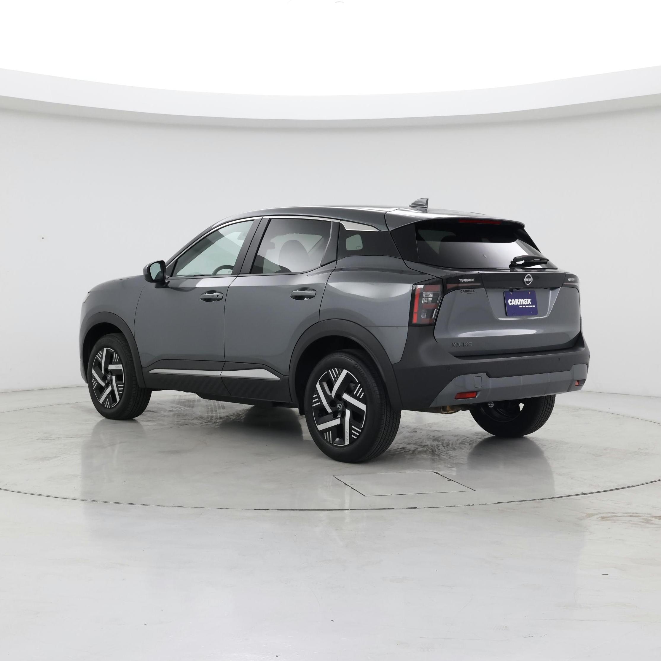 Thumbnail: 2025 Nissan Kicks - 2