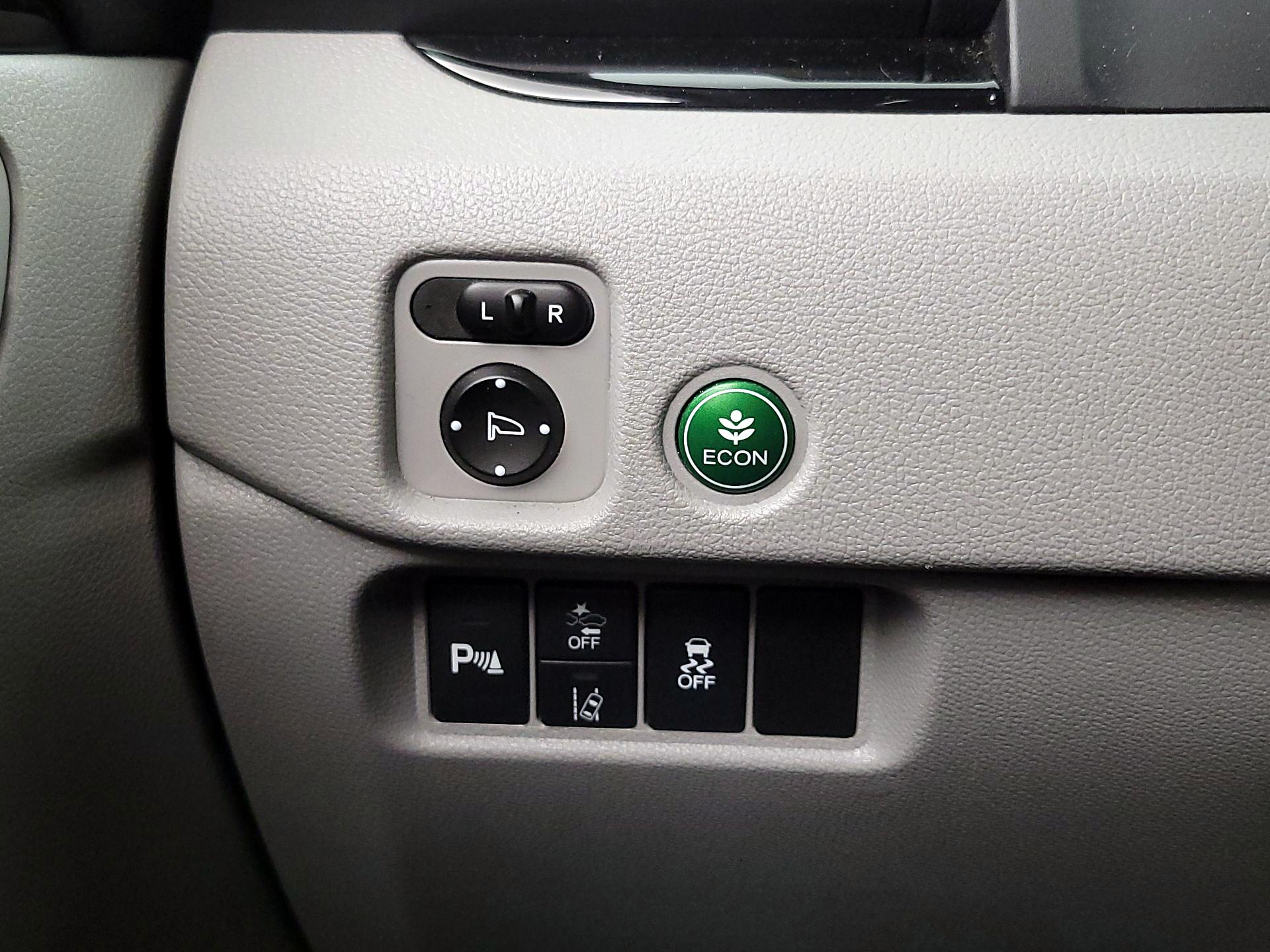 Thumbnail: 2019 Honda Pilot - 13