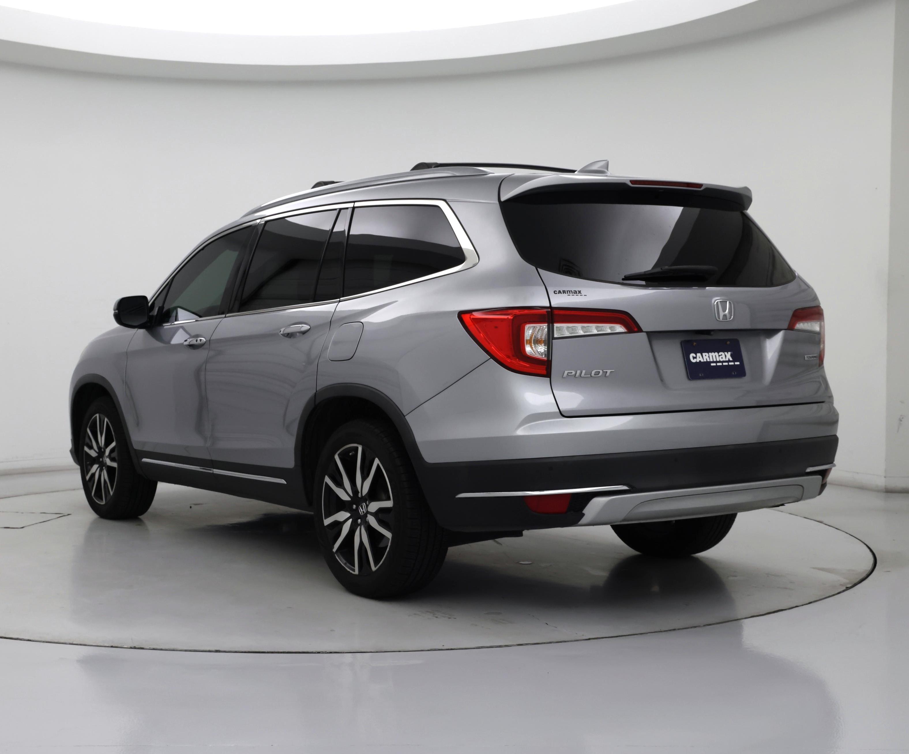 Thumbnail: 2019 Honda Pilot - 2