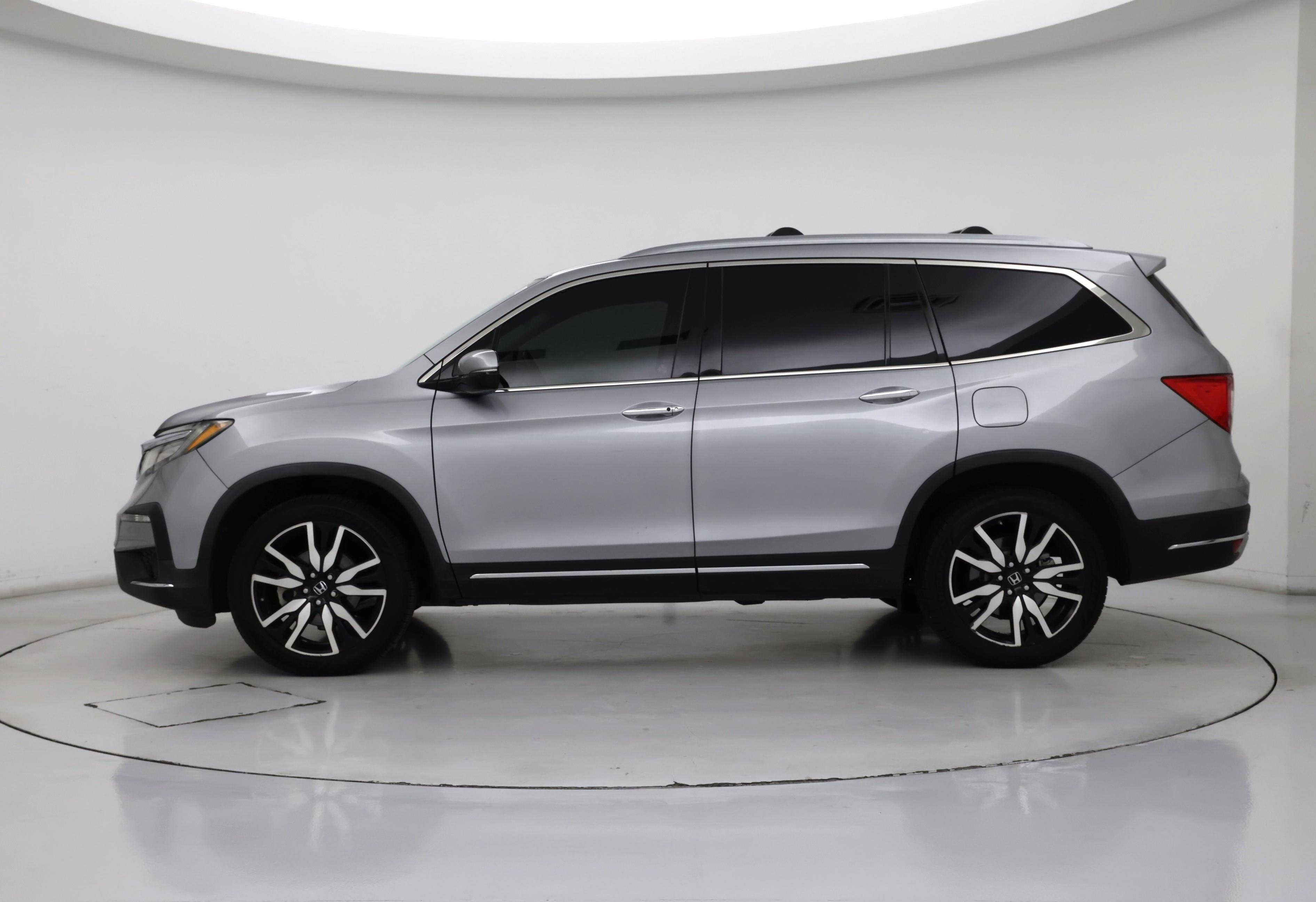 Thumbnail: 2019 Honda Pilot - 3