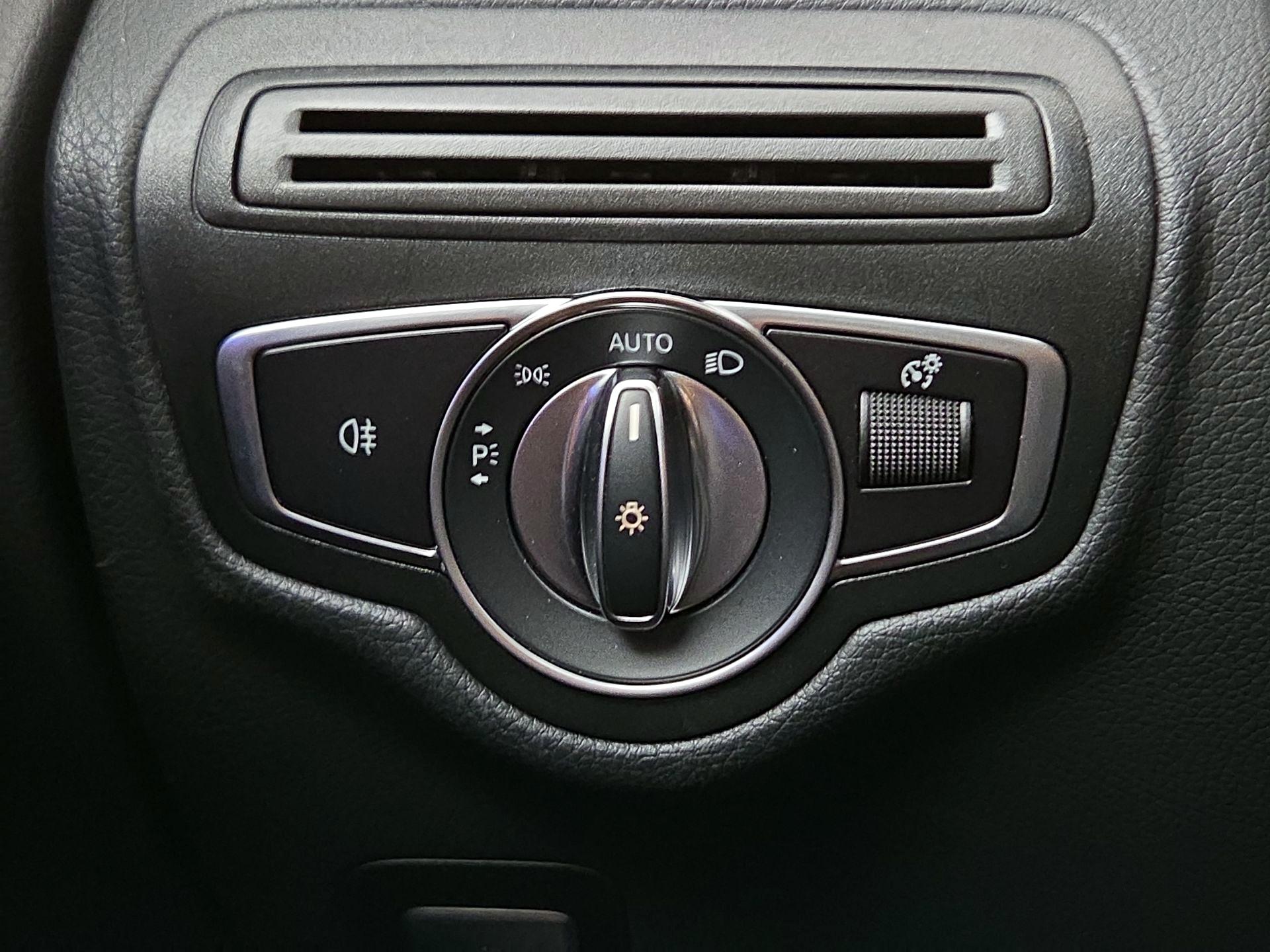 Thumbnail: 2021 Mercedes-Benz GLC - 13