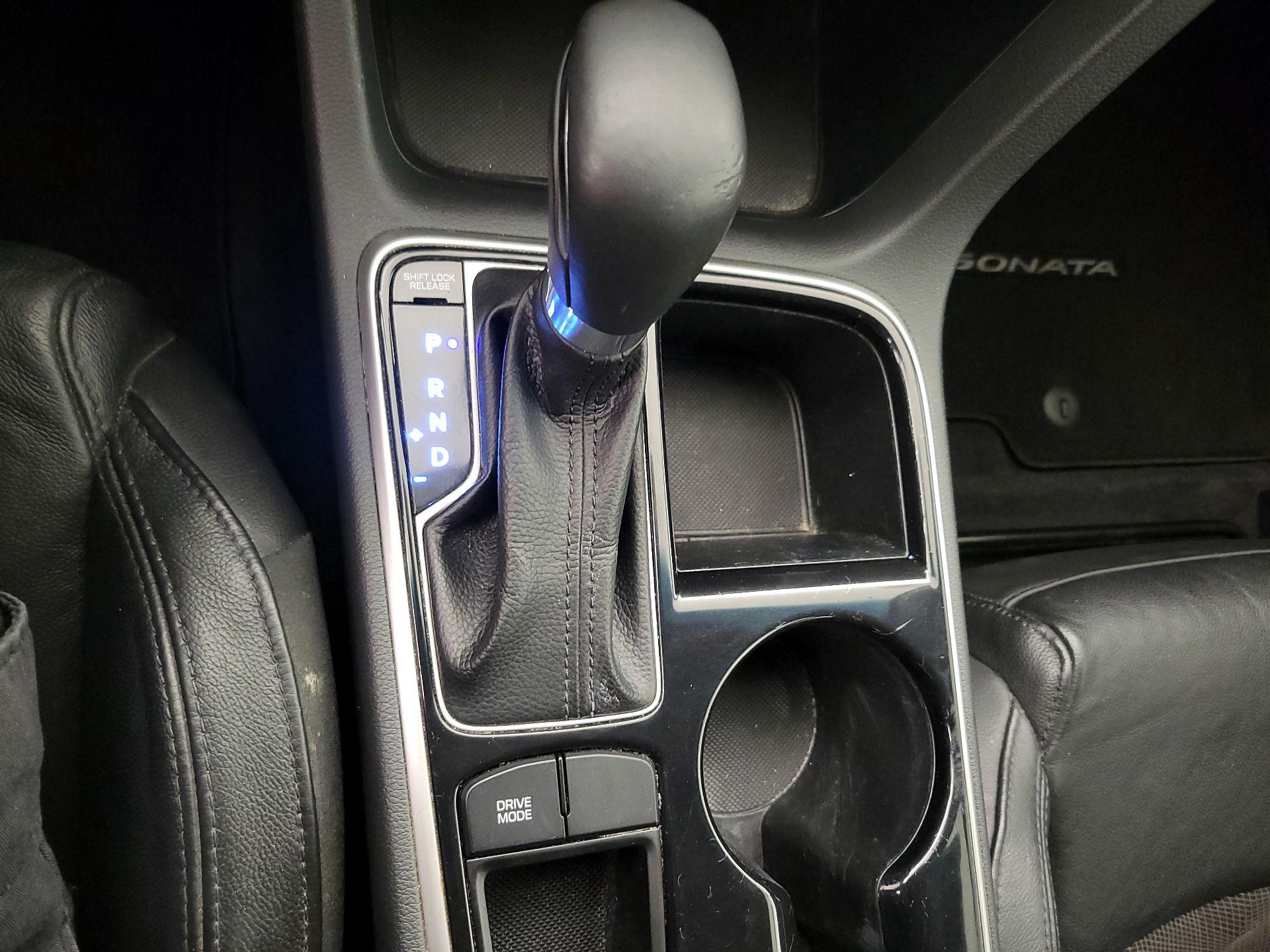 Thumbnail: 2018 Hyundai Sonata - 17