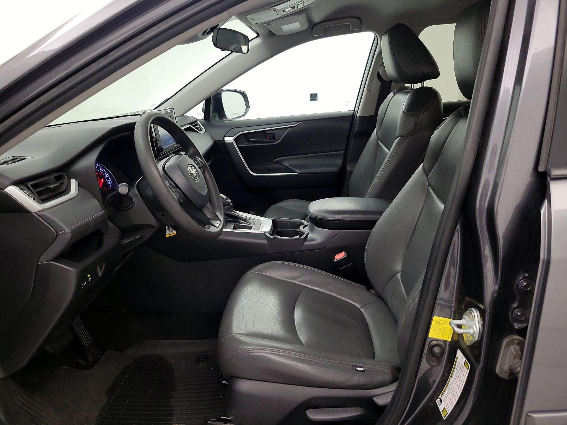 Thumbnail: 2021 Toyota RAV4 - 11