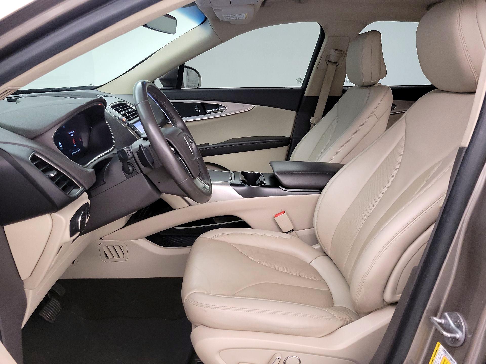 Thumbnail: 2020 Lincoln Nautilus - 11