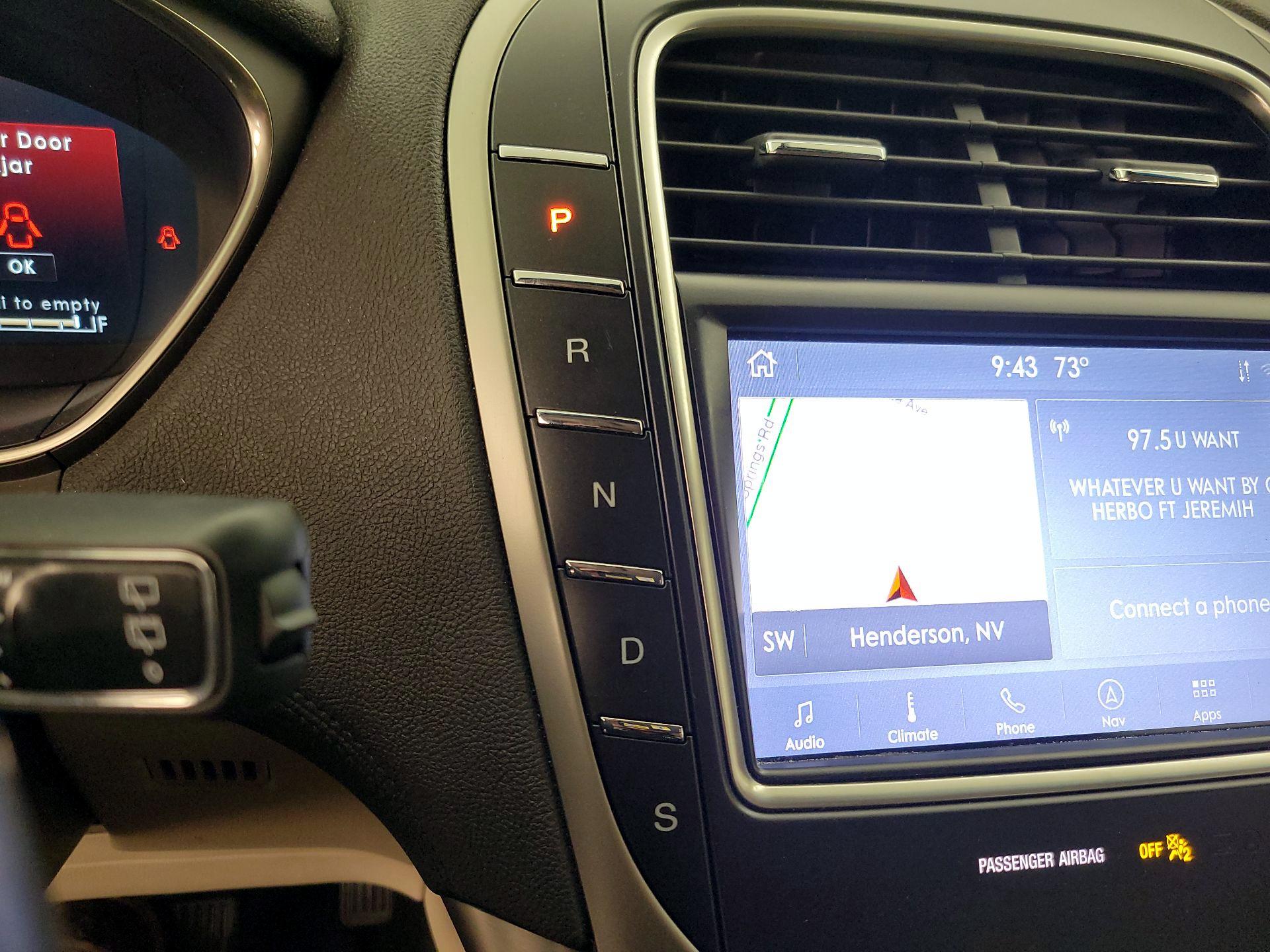 Thumbnail: 2020 Lincoln Nautilus - 18