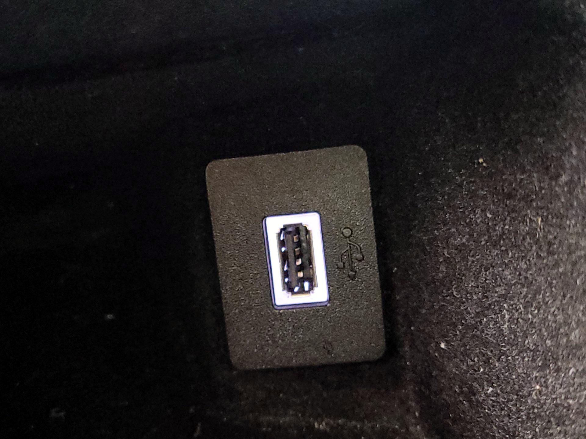 Thumbnail: 2020 Lincoln Nautilus - 19