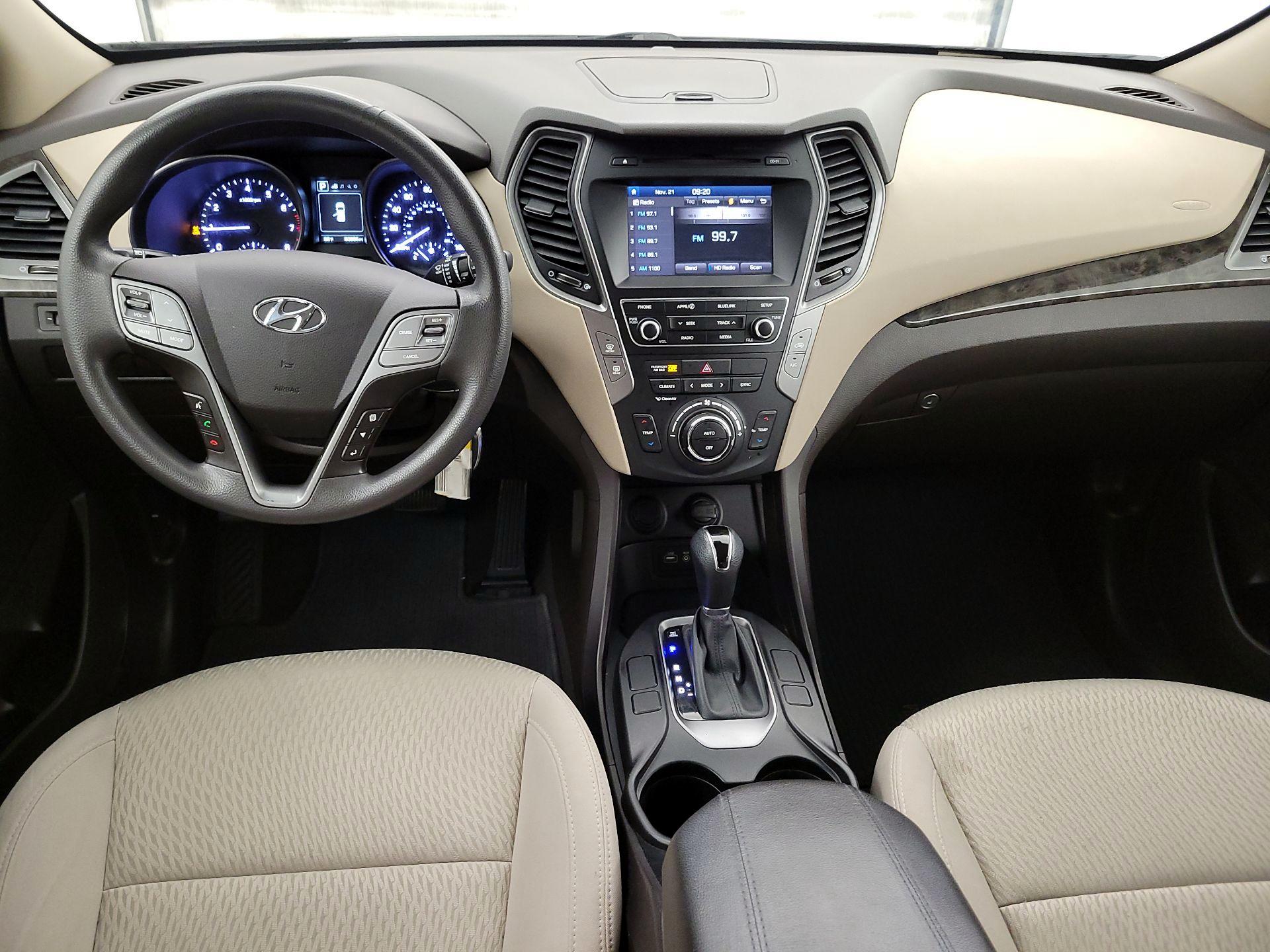 Thumbnail: 2017 Hyundai Santa Fe - 9